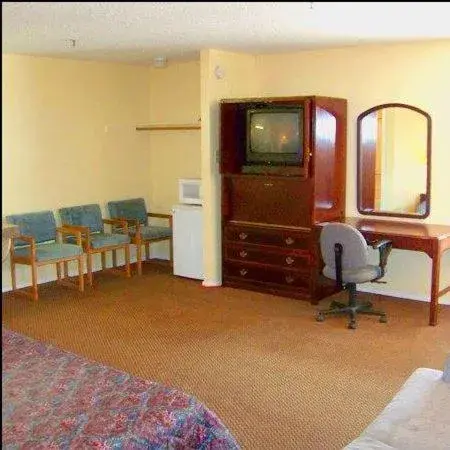 TV/Entertainment Center in Seagoville Inn