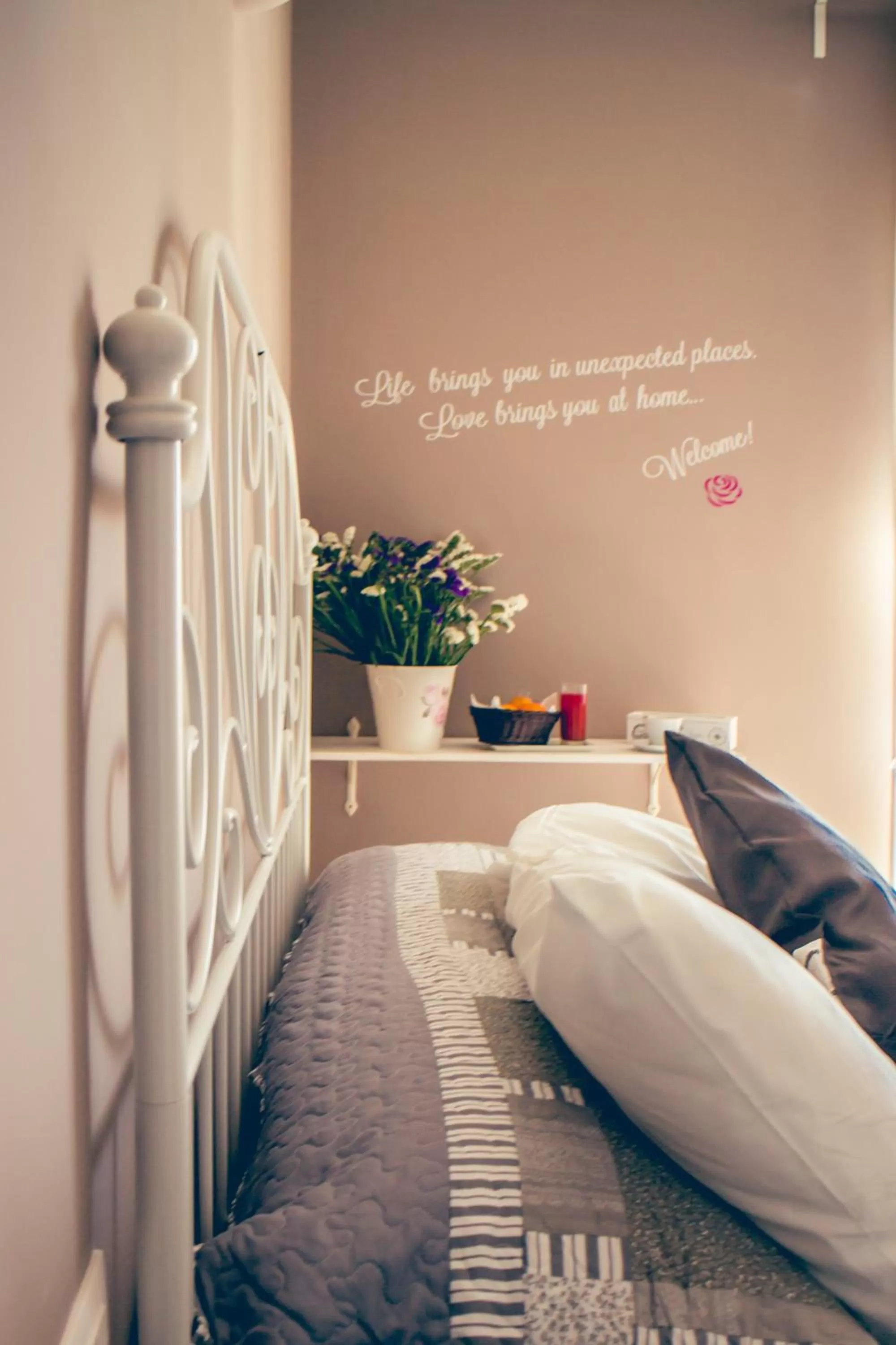 Bedroom, Bed in La Peonia