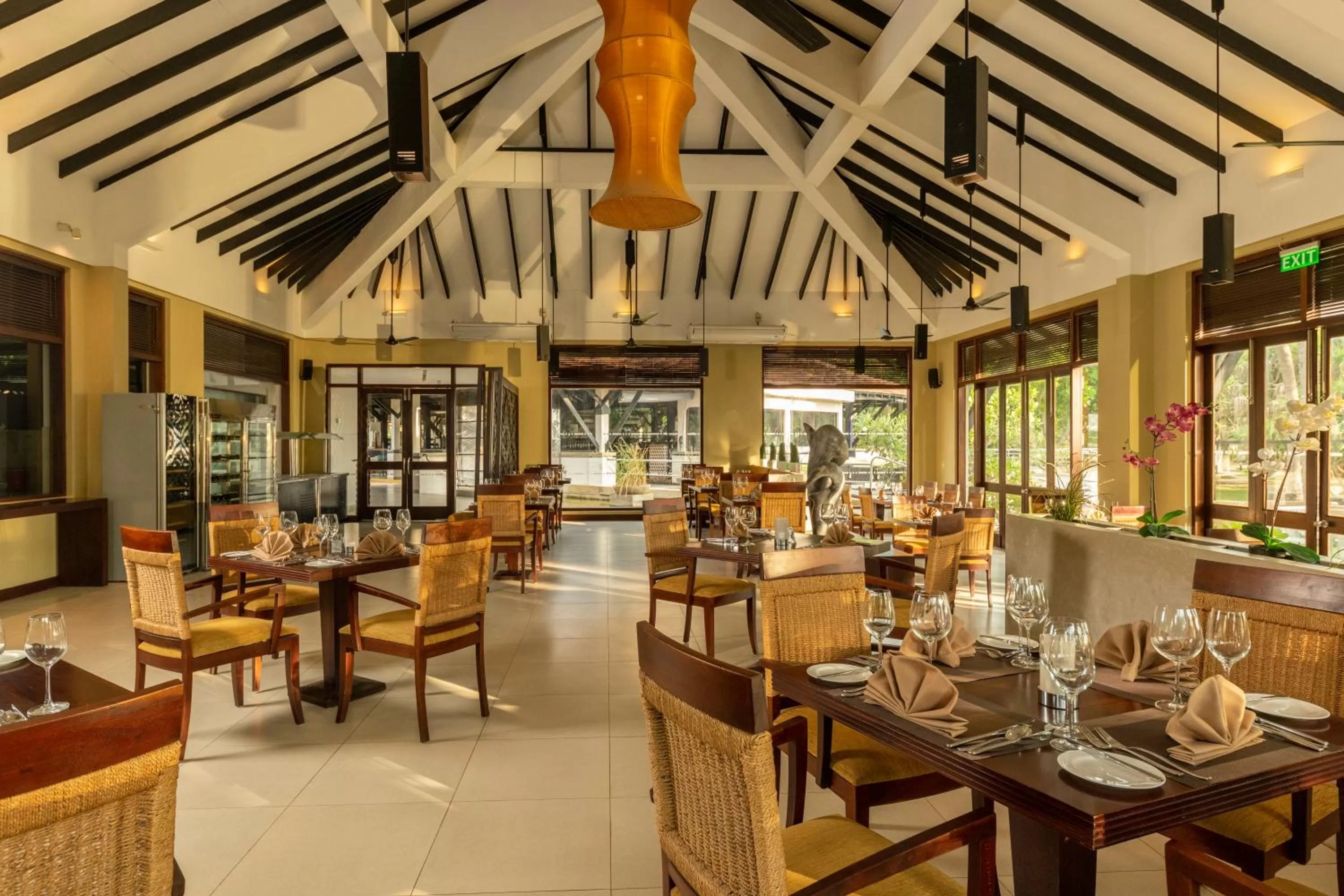 Restaurant/places to eat in Club Hotel Dolphin