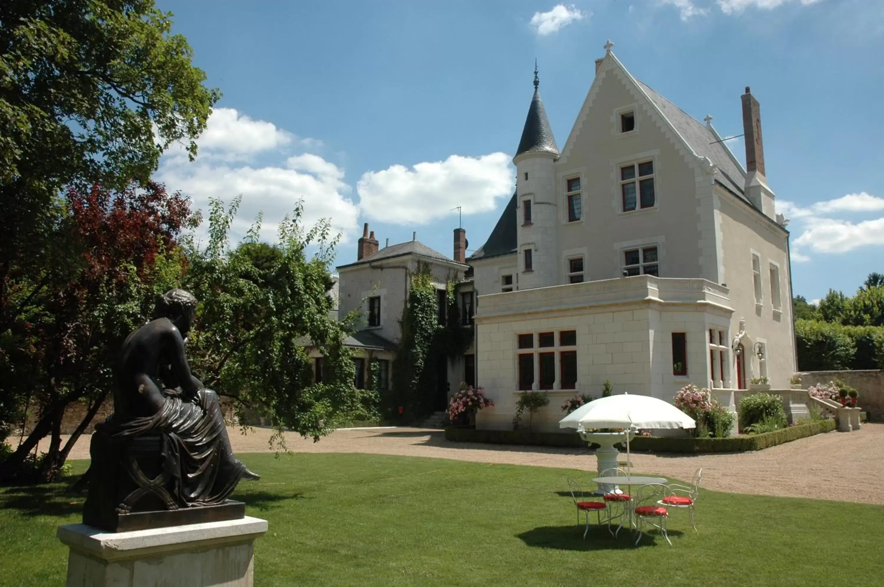 Facade/entrance, Property Building in Le Manoir Saint Thomas