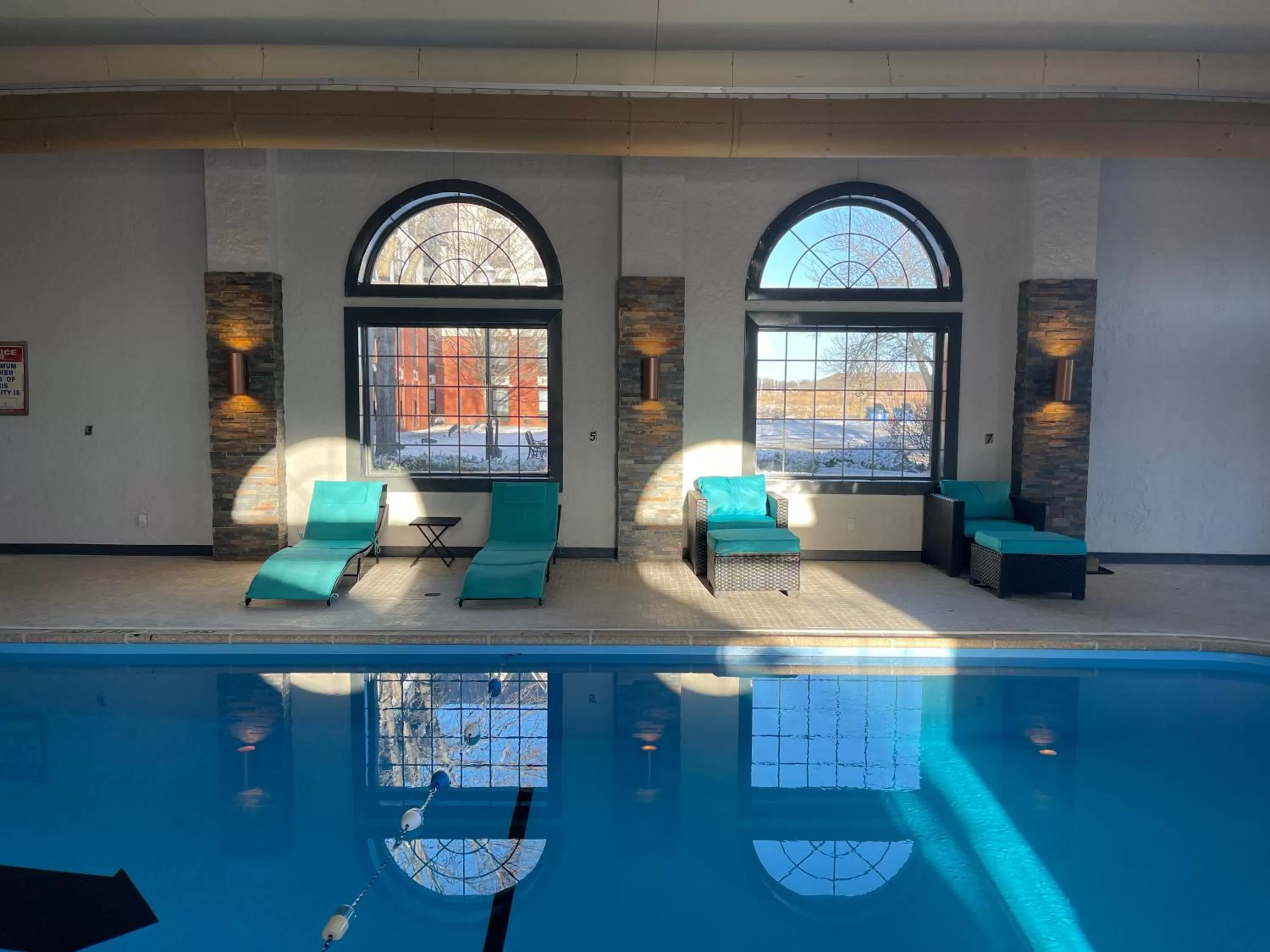 Swimming pool in Chateau Hotel and Conference Center