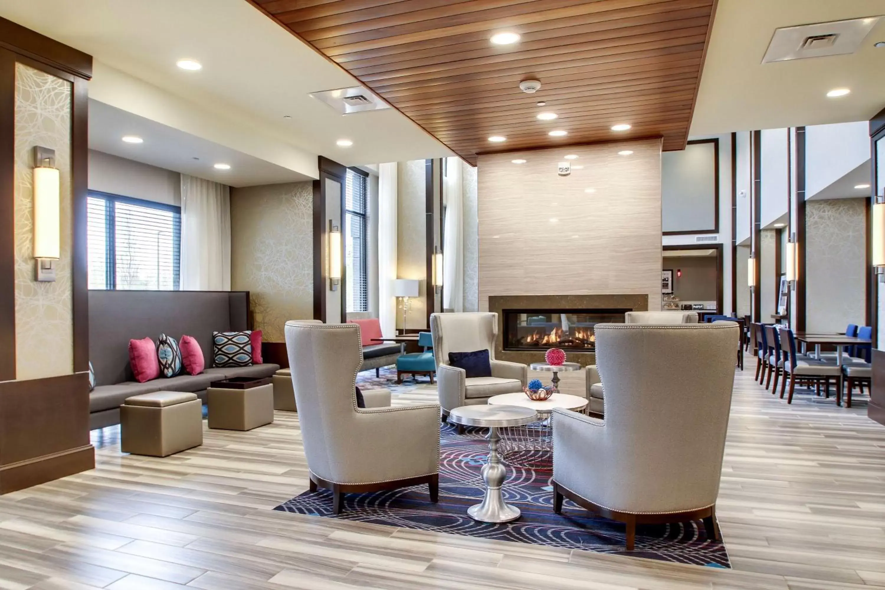 Lobby or reception, Restaurant/Places to Eat in Hampton Inn & Suites Greenville Airport