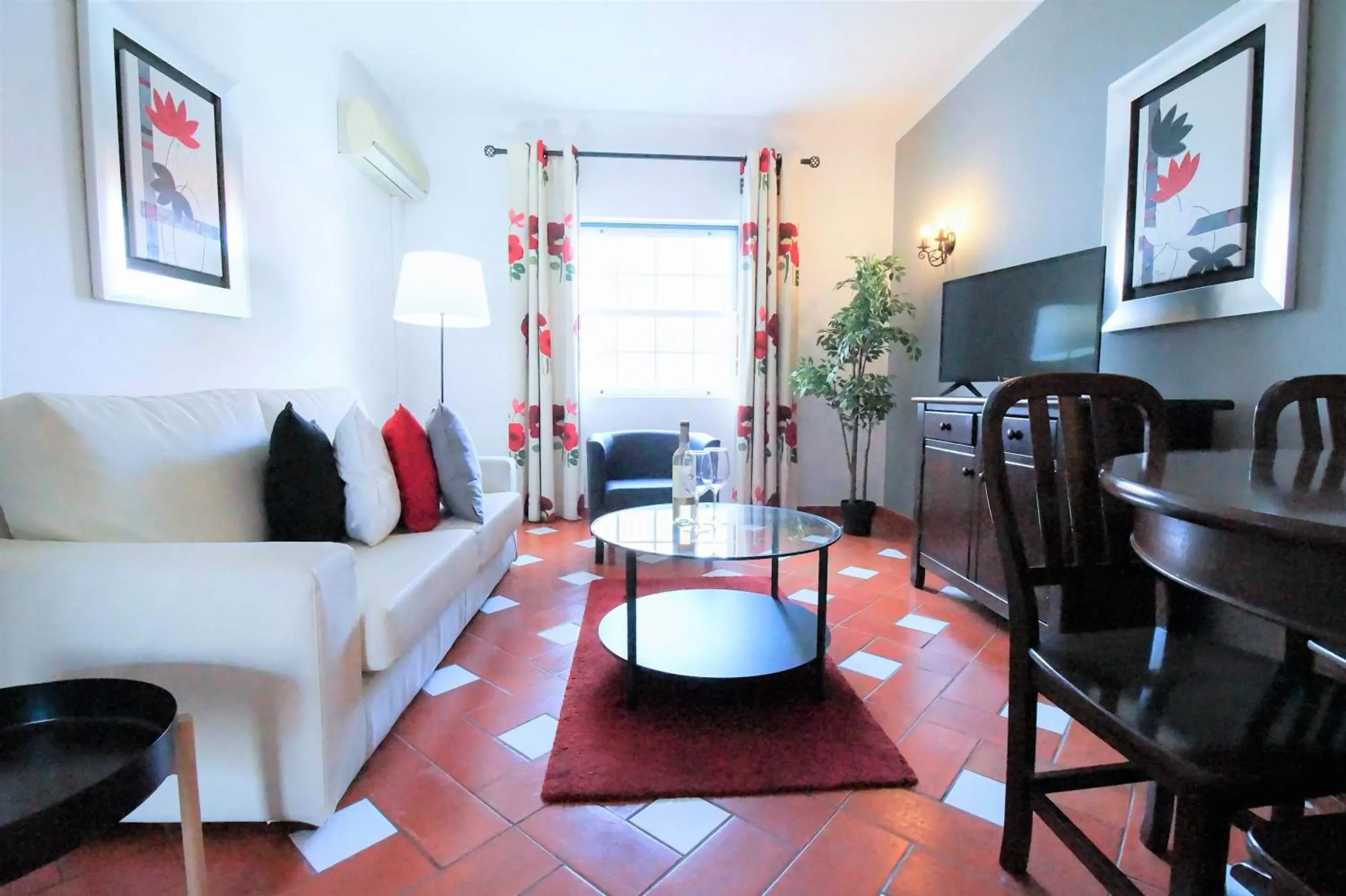 Living room, Seating Area in Baluarte da Vila Apartments