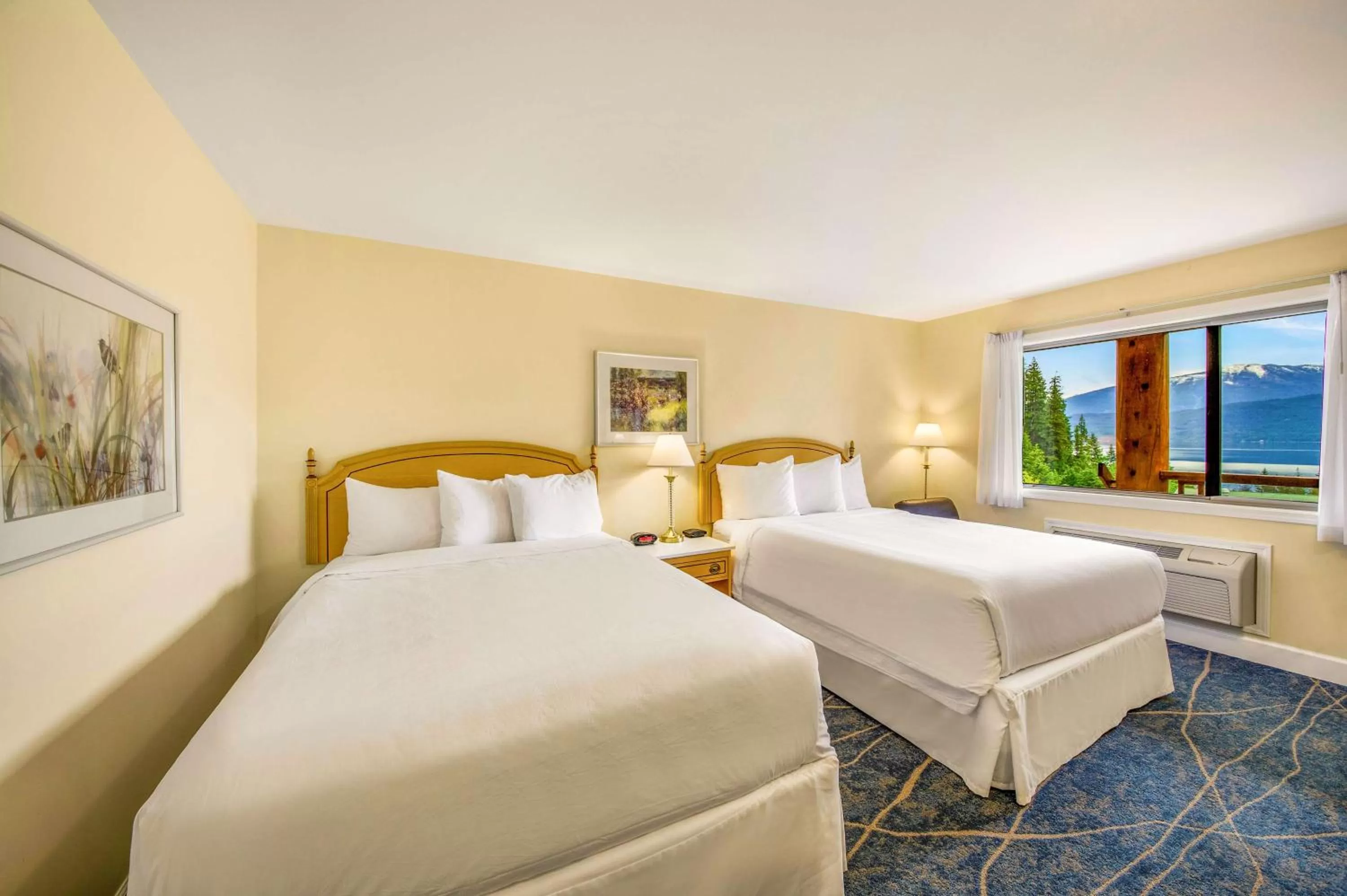 Bed in Kootenay Lakeview Resort BW Signature Collection