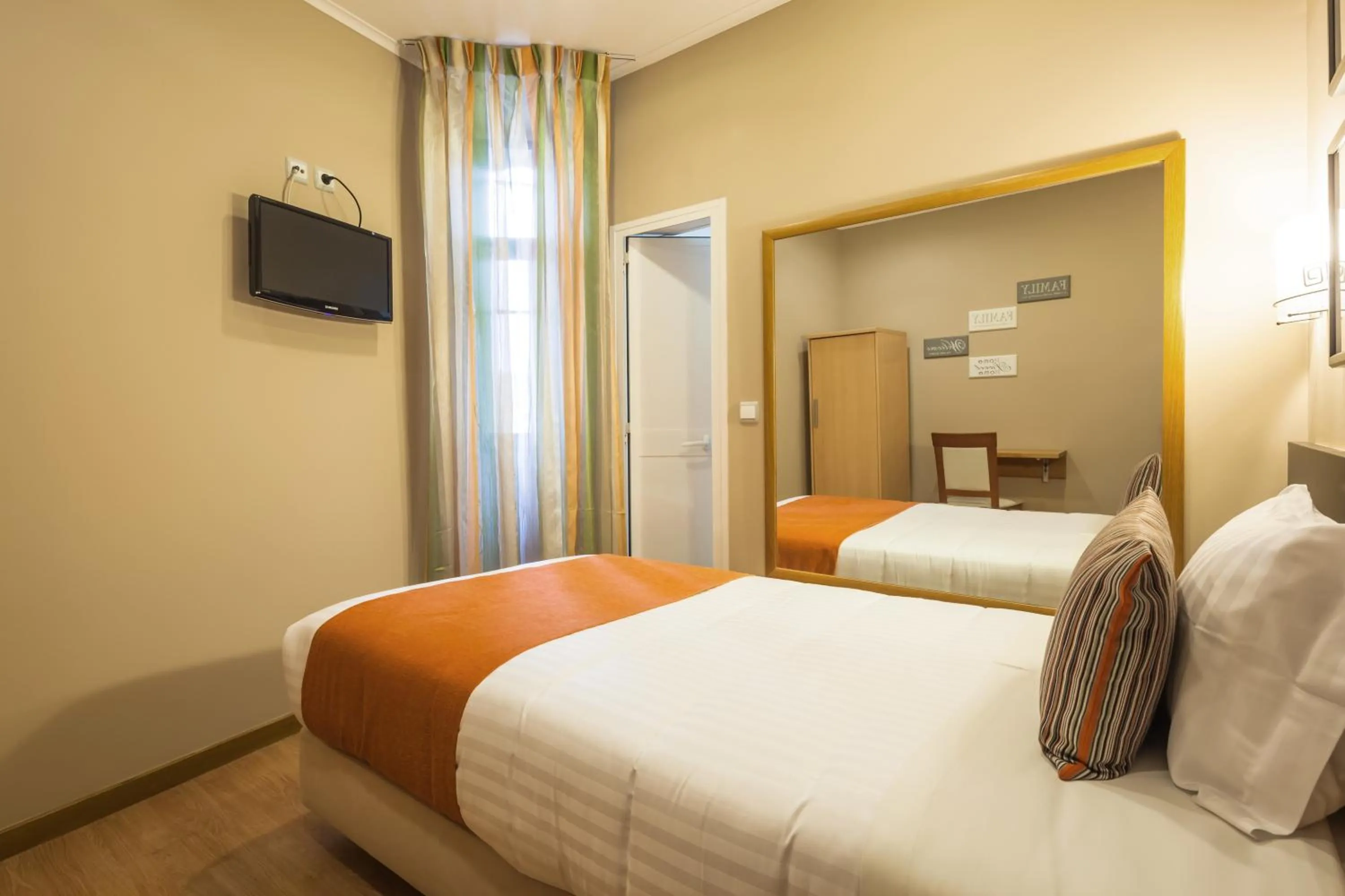 Bedroom, Bed in Vila Nova Guesthouse