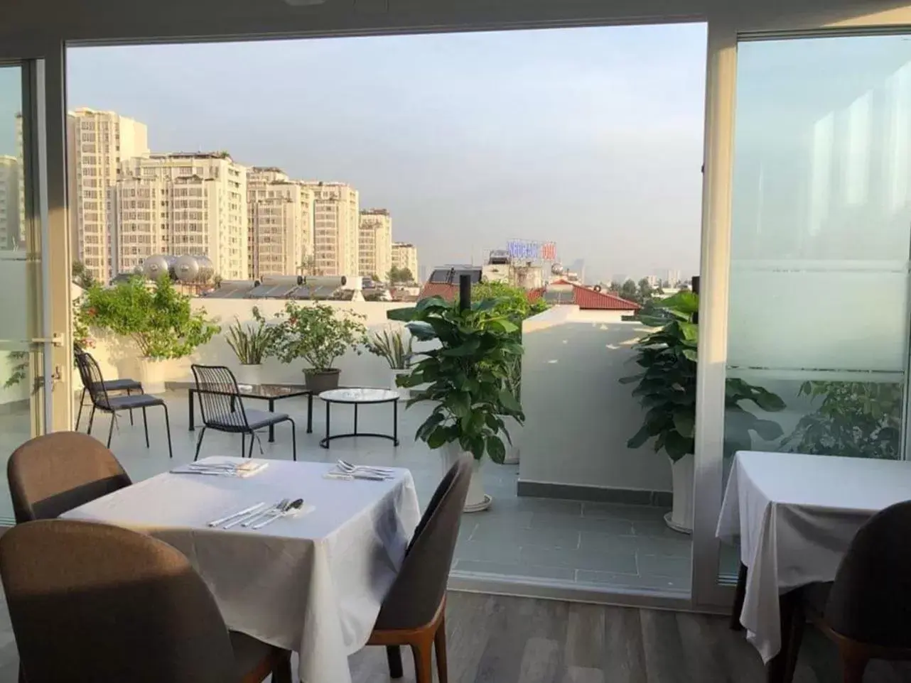 Restaurant/places to eat in Park Hill Hotel - Phu My Hung Restaurant/places to eat in Park Hill Hotel - Phu My Hung