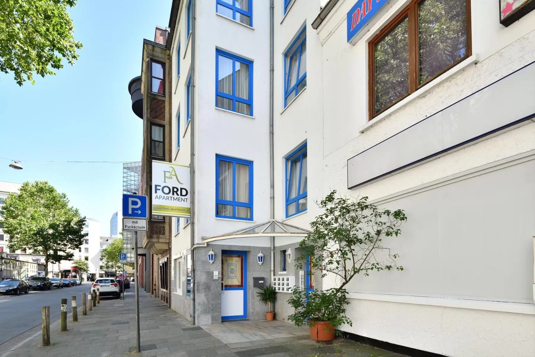 Property building in Ford Apartment Bremen City Center