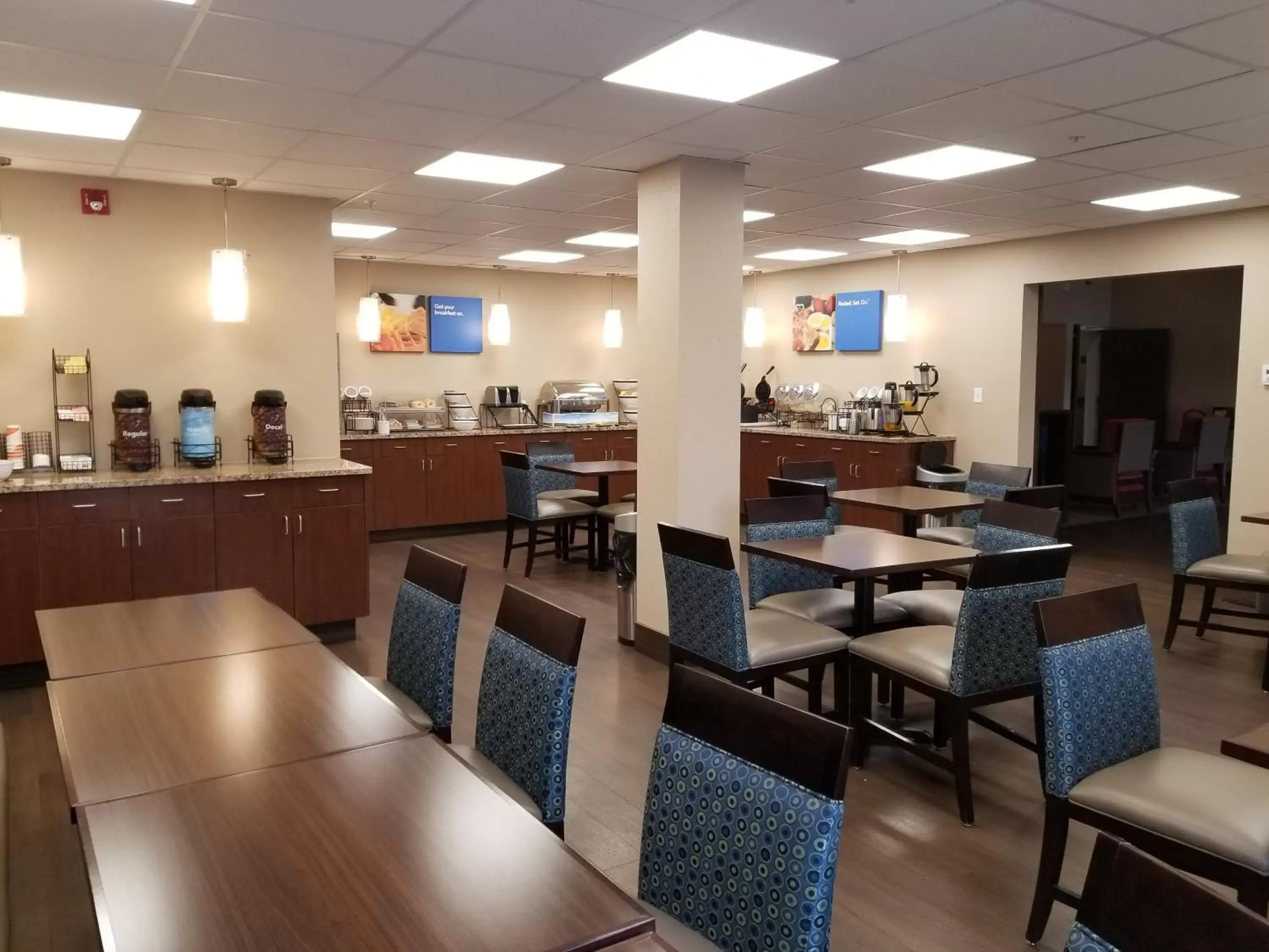 Restaurant/places to eat in Comfort Inn Restaurant/places to eat in Comfort Inn