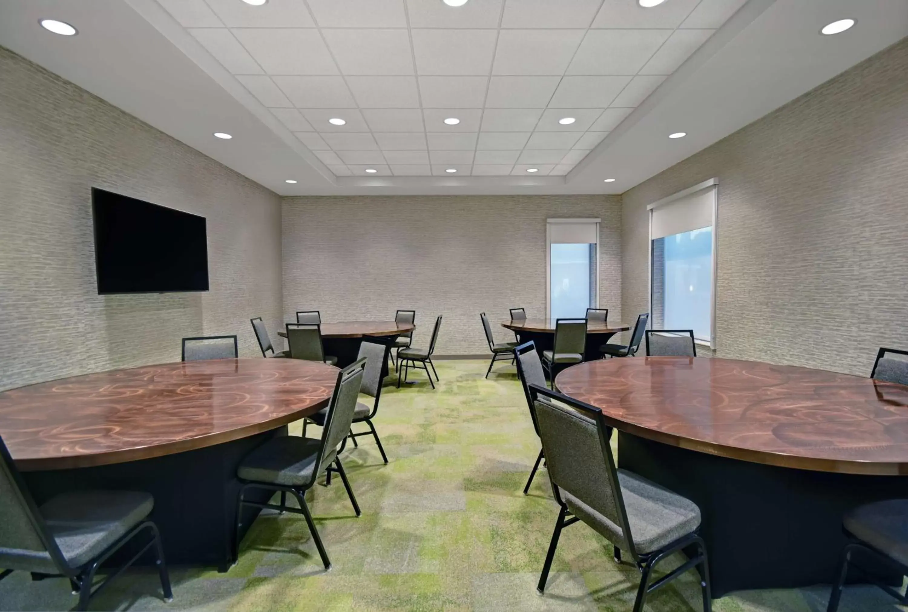 Meeting/conference room in Home2 Suites by Hilton Atlanta Airport North