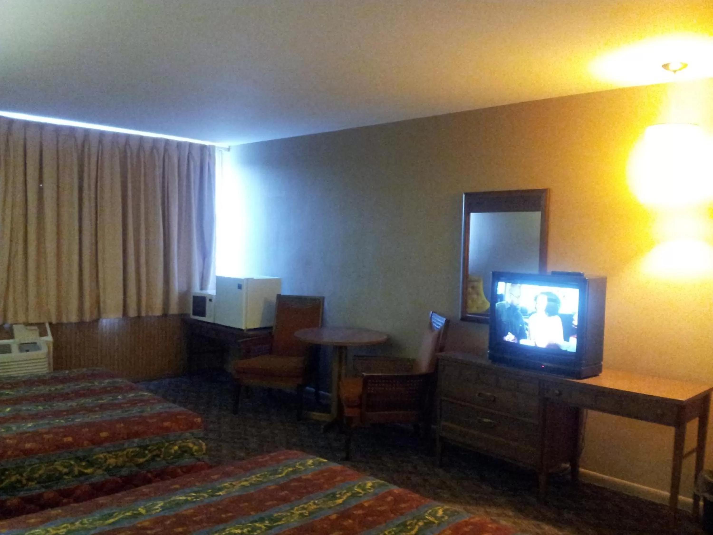 Bed in Indian Head Motel