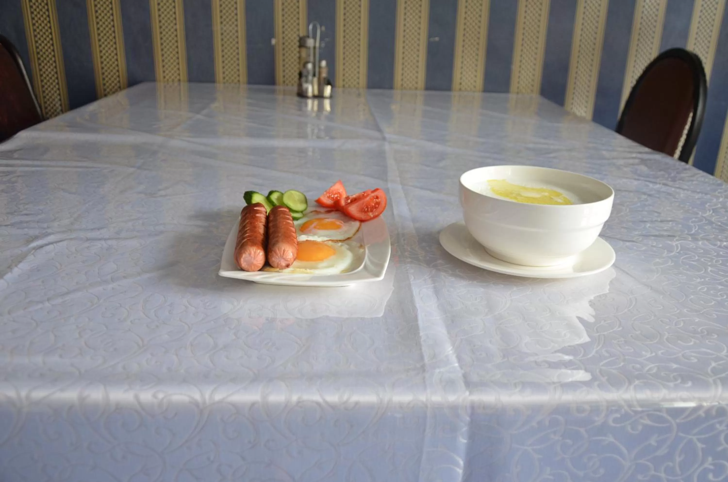 Food and drinks in Hotel Kezdesu