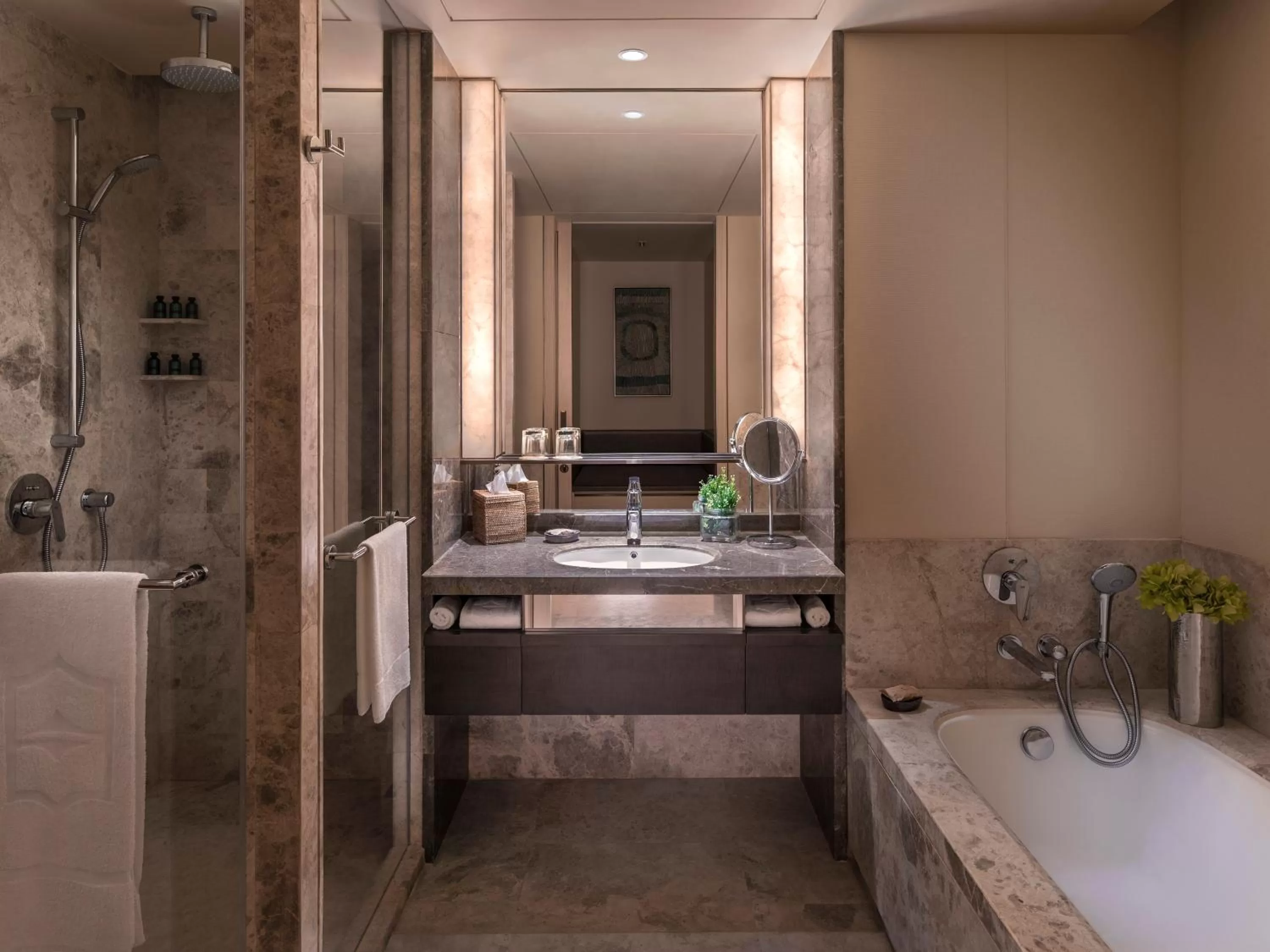 Bathroom in Shangri-La Colombo