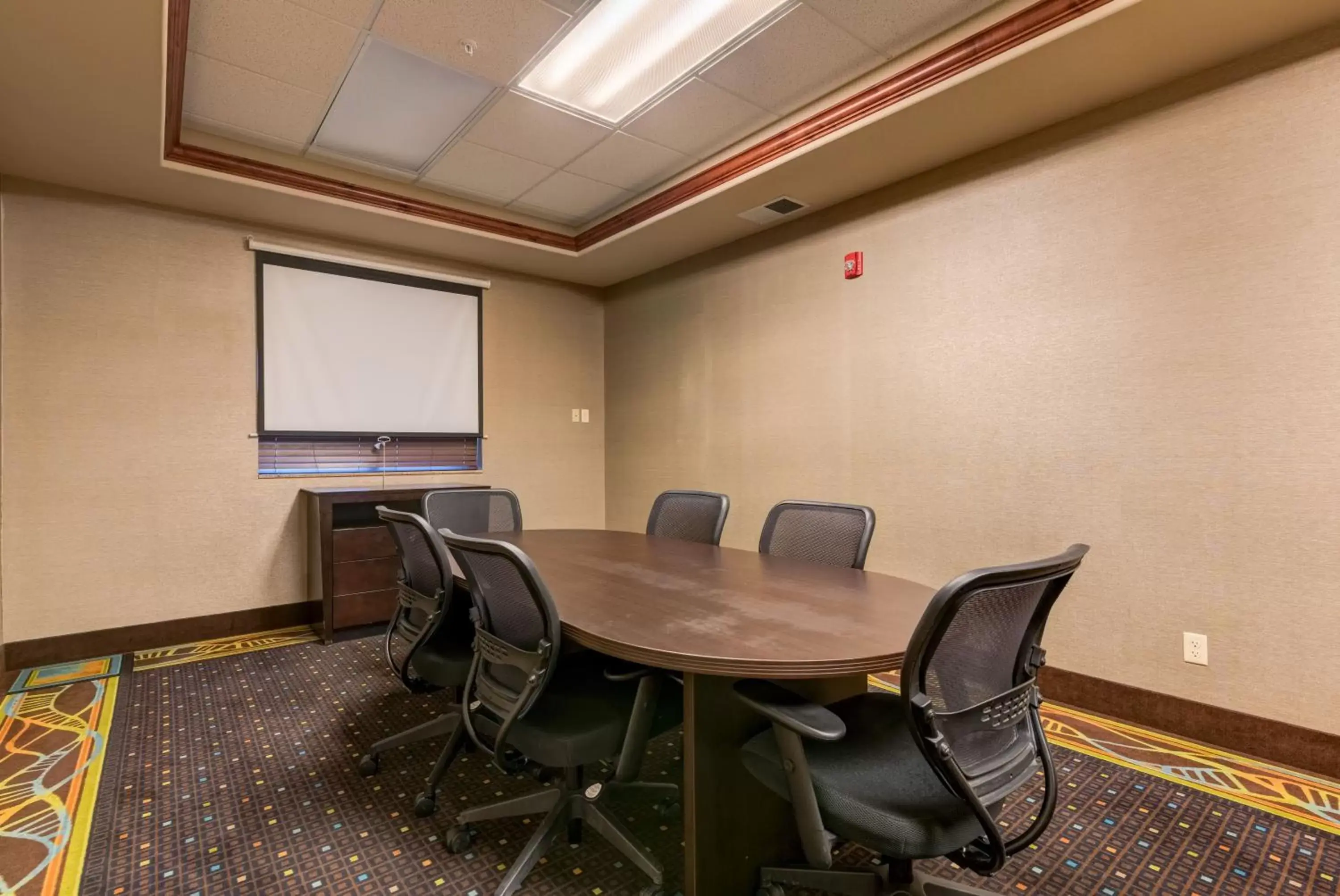 Meeting/conference room, Business Area/Conference Room in Grand Vista Hotel Parachute