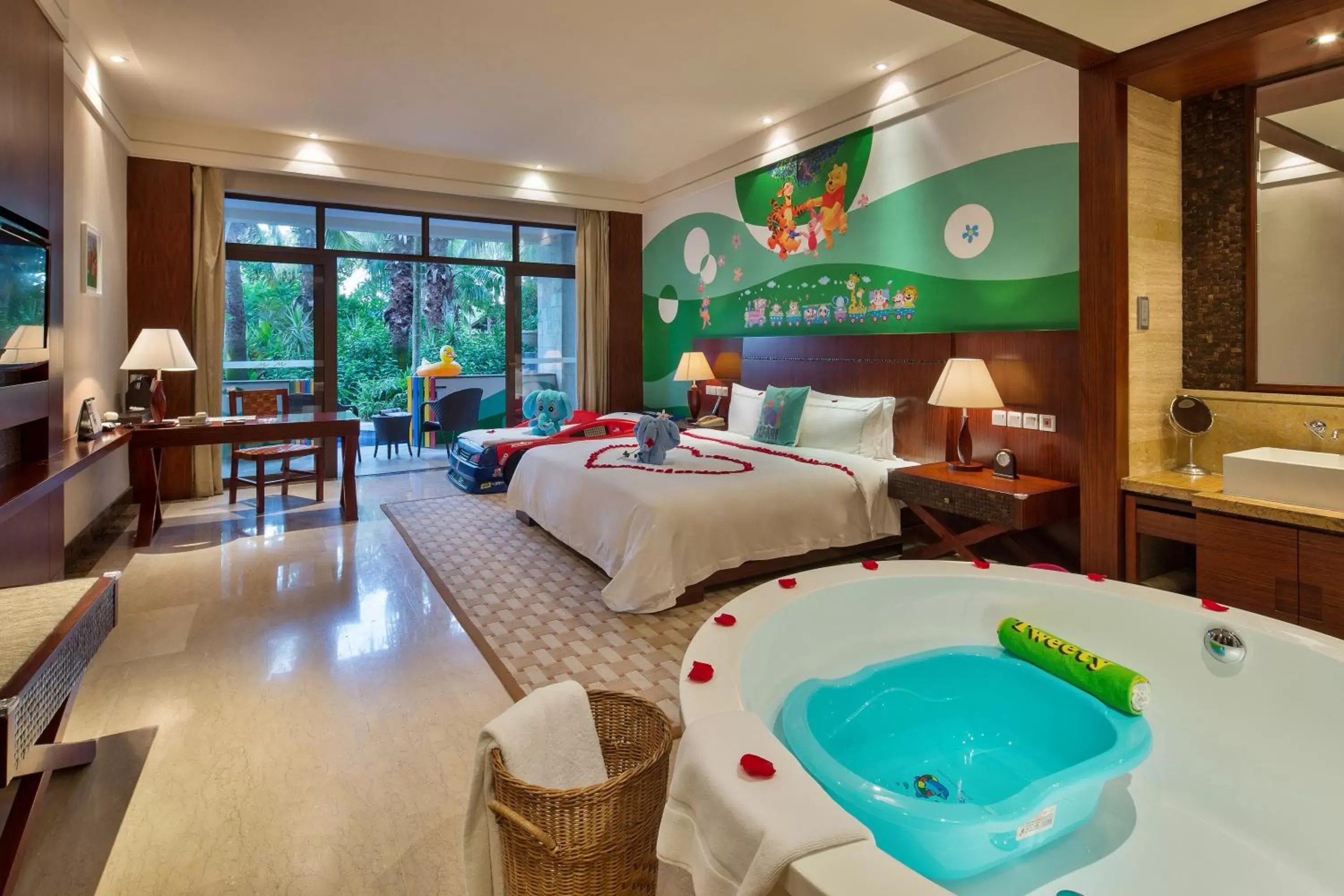 Bed in Grand Metropark Villa Resort Sanya Yalong Bay