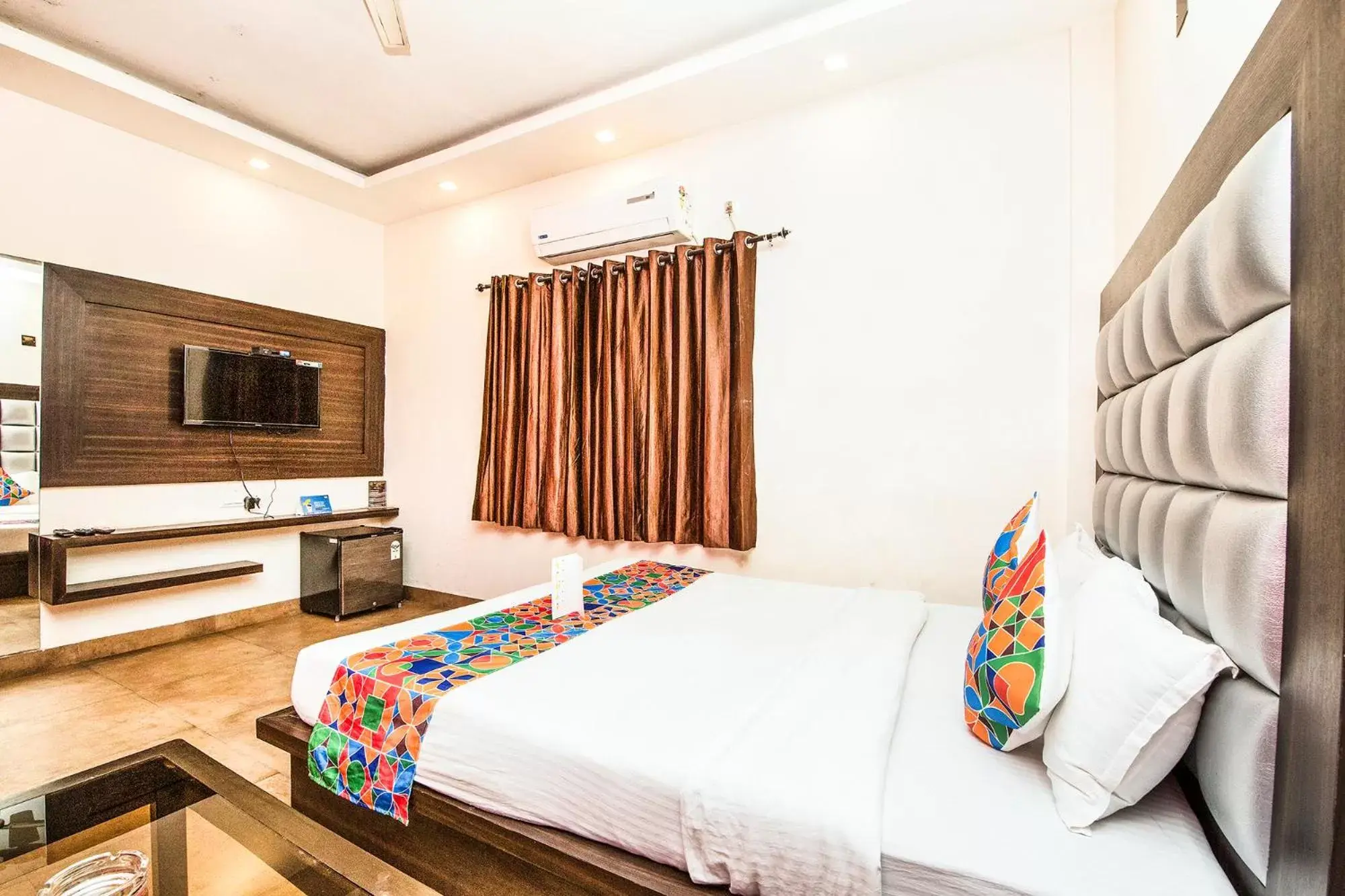 Bedroom, Bed in FabHotel De Sivalika Howrah