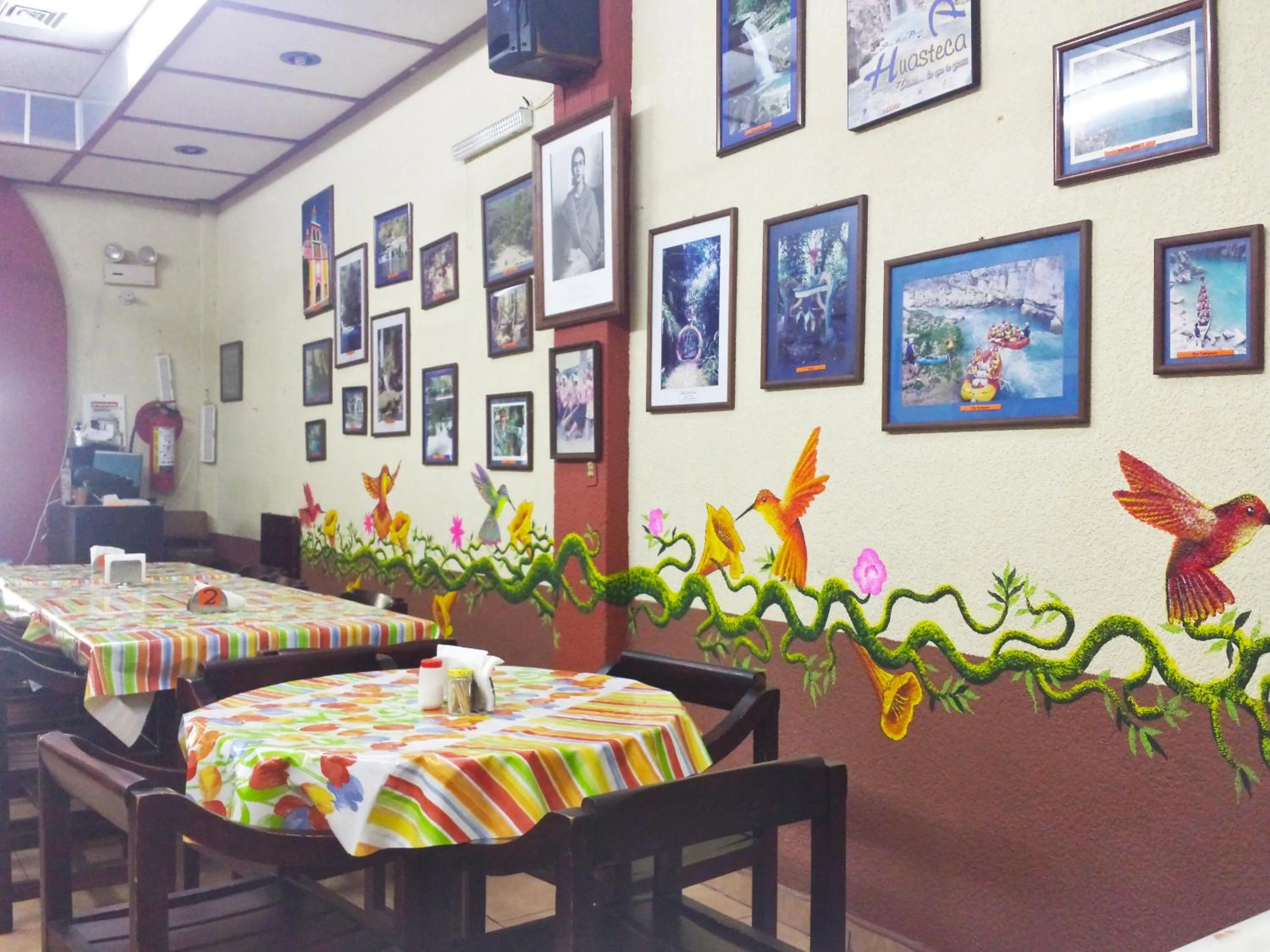 Restaurant/places to eat in Hotel Riviera