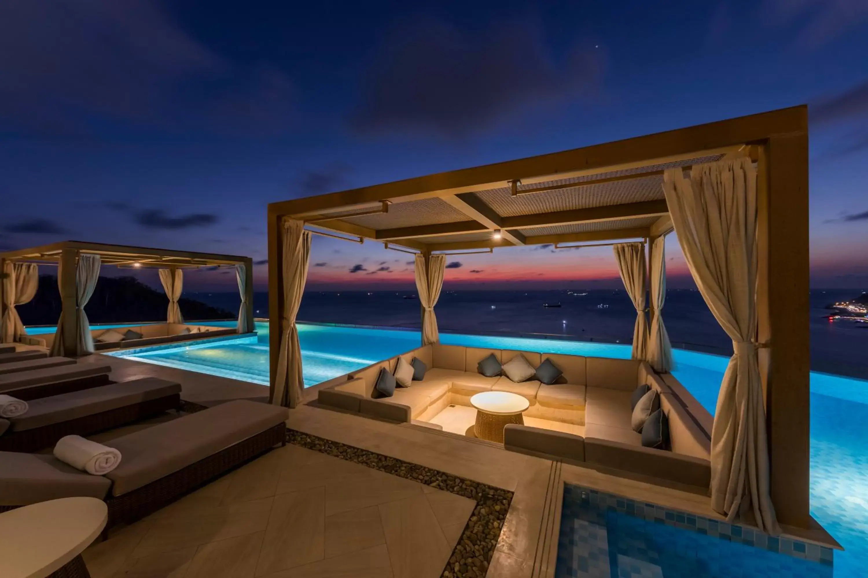 Swimming pool in Fusion Suites Vung Tau Swimming pool in Fusion Suites Vung Tau