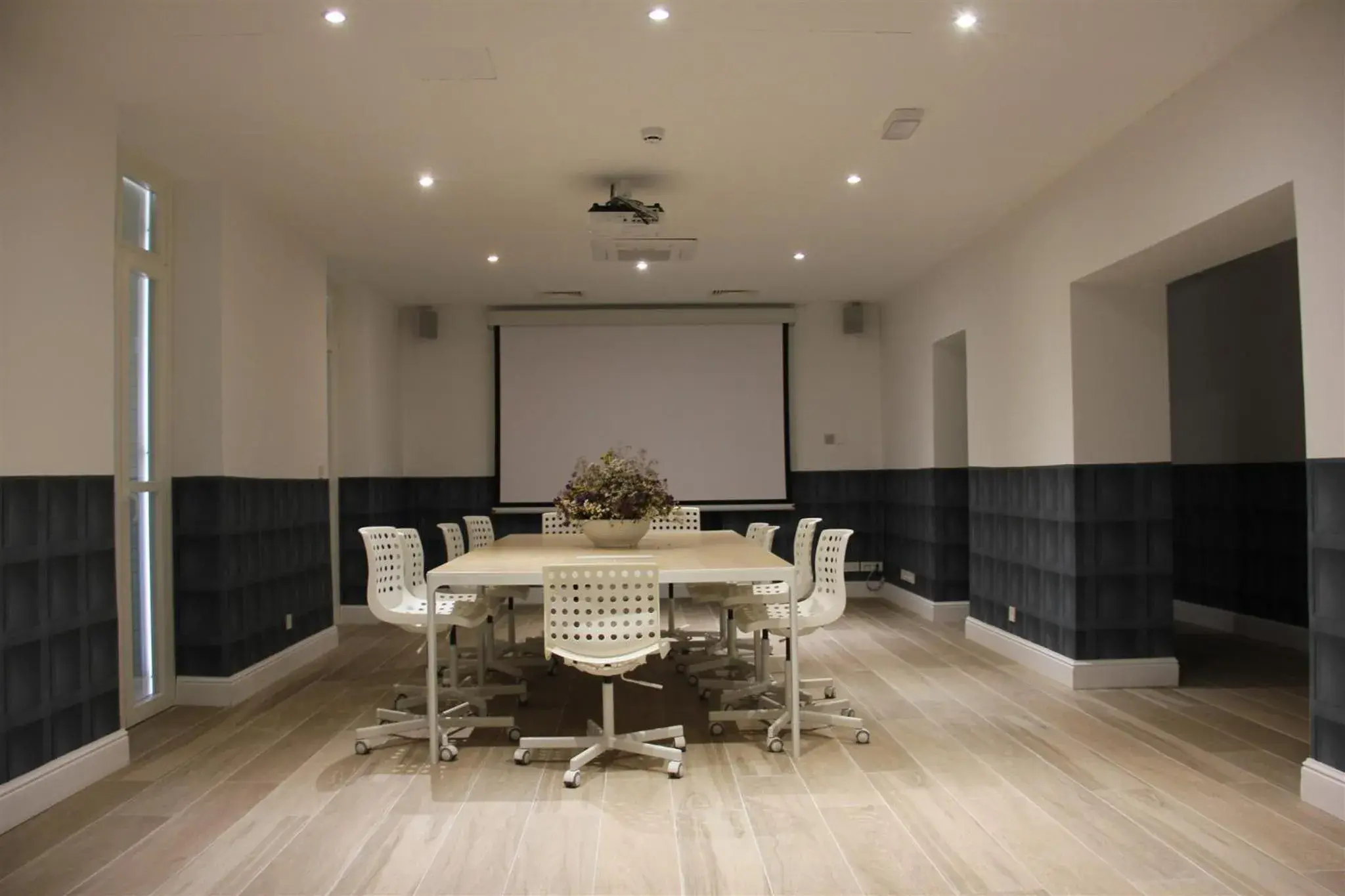 Business facilities in Aminess Port 9 Hotel