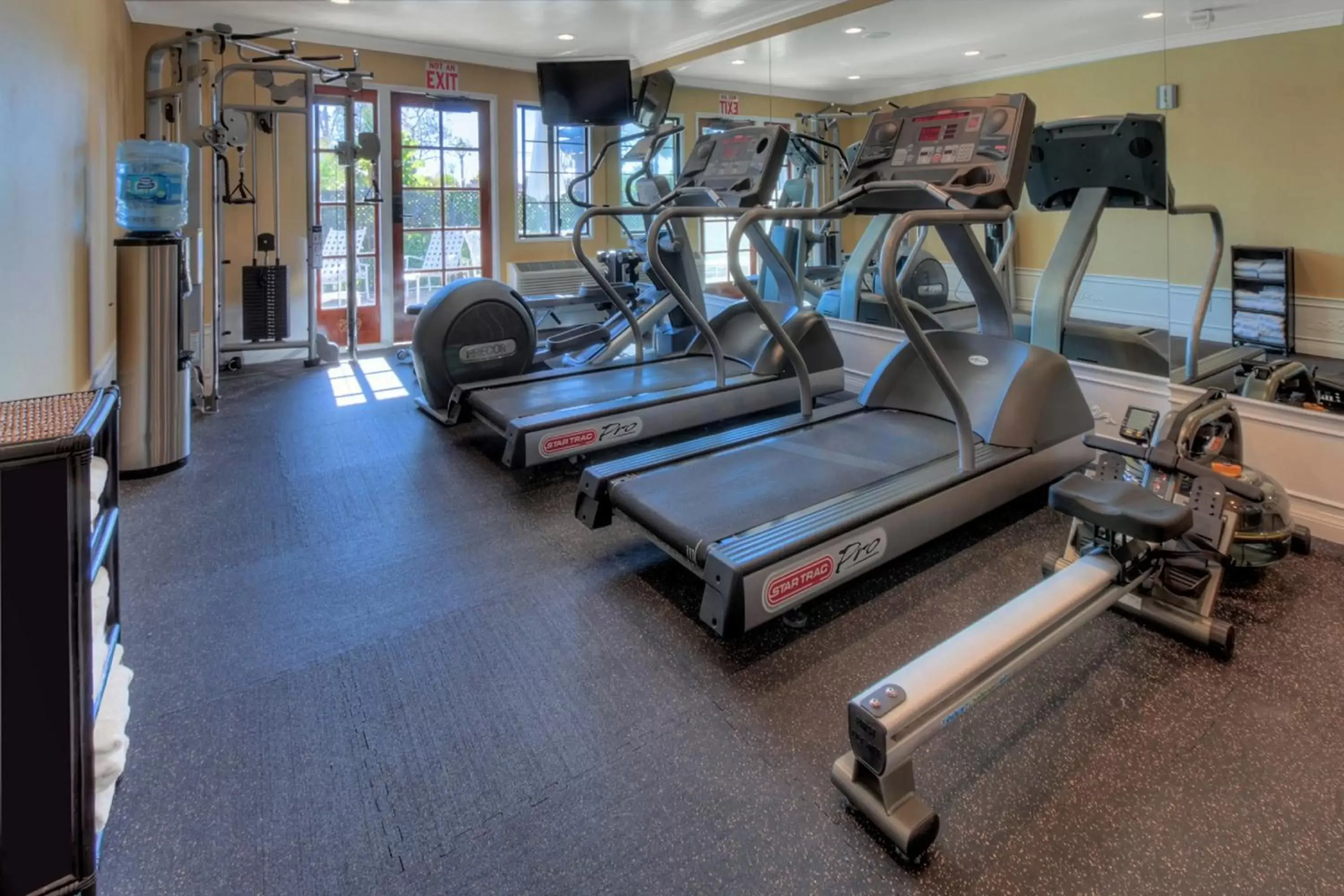 Fitness centre/facilities, Fitness Center/Facilities in Best Western Plus Carpinteria Inn