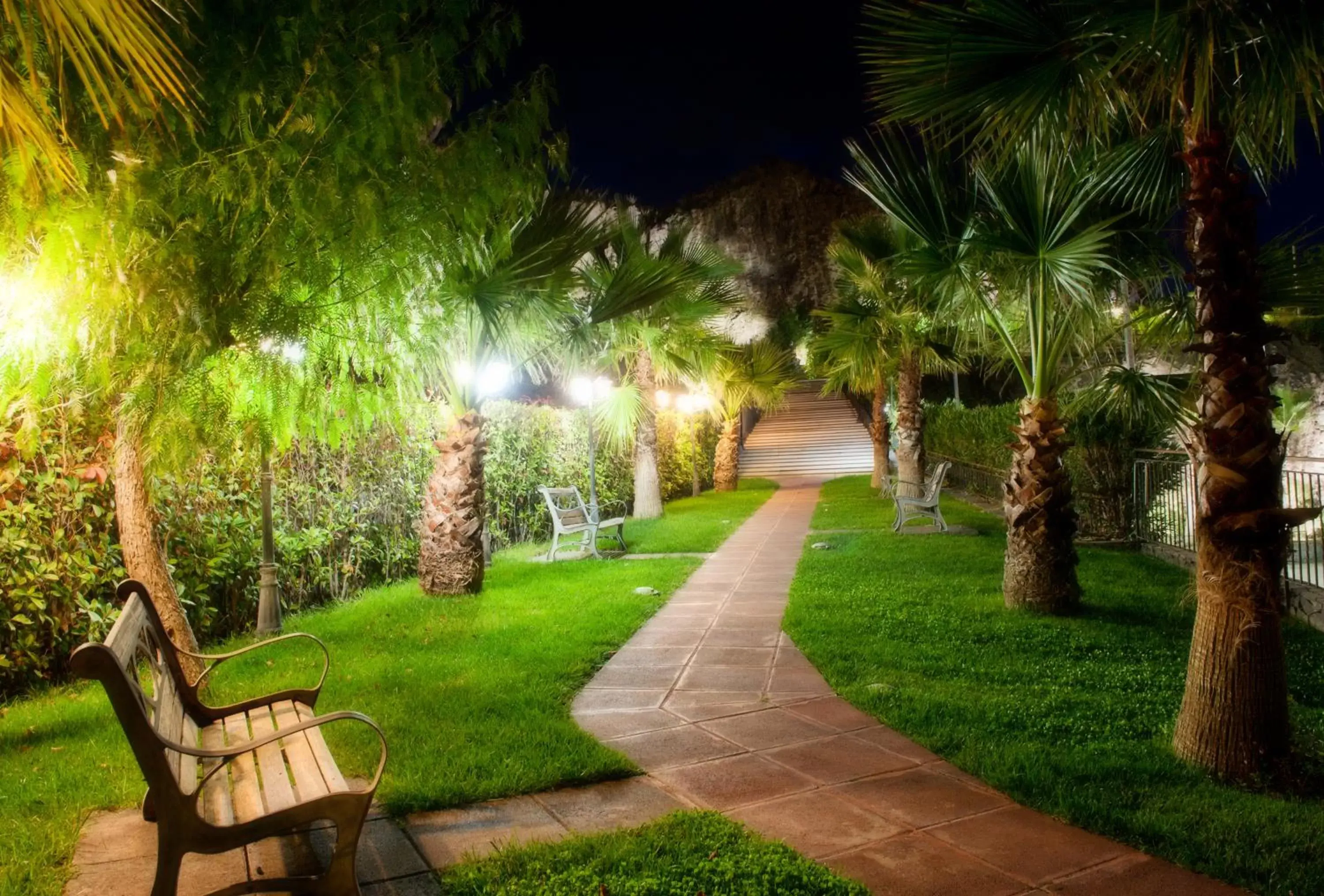 Garden in Hotel Casale dei Greci