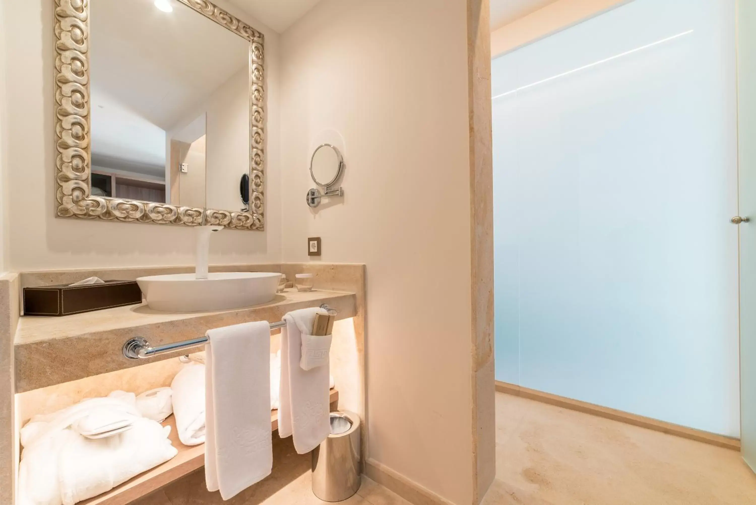 Bathroom in Hotel Creu de Tau Art&Spa-Adults only