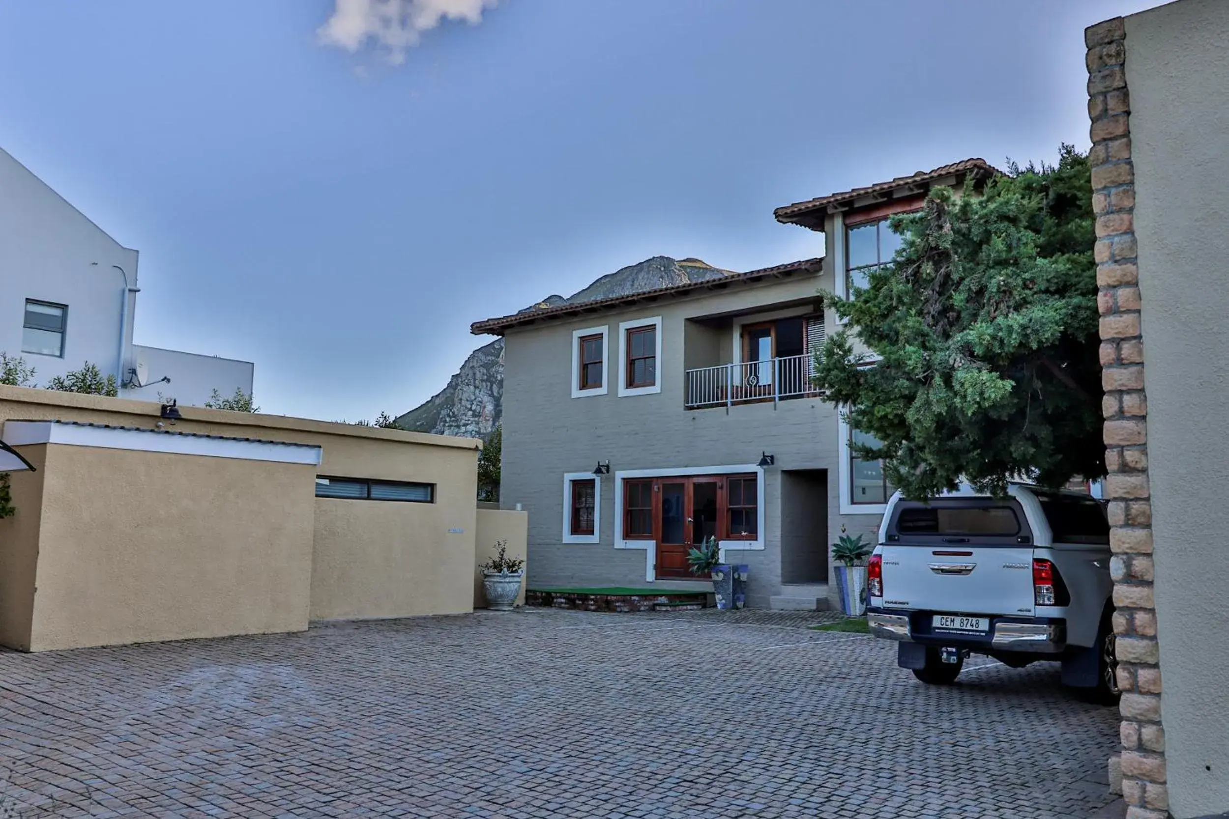 Parking, Property Building in Lavender Manor Guest Lodge