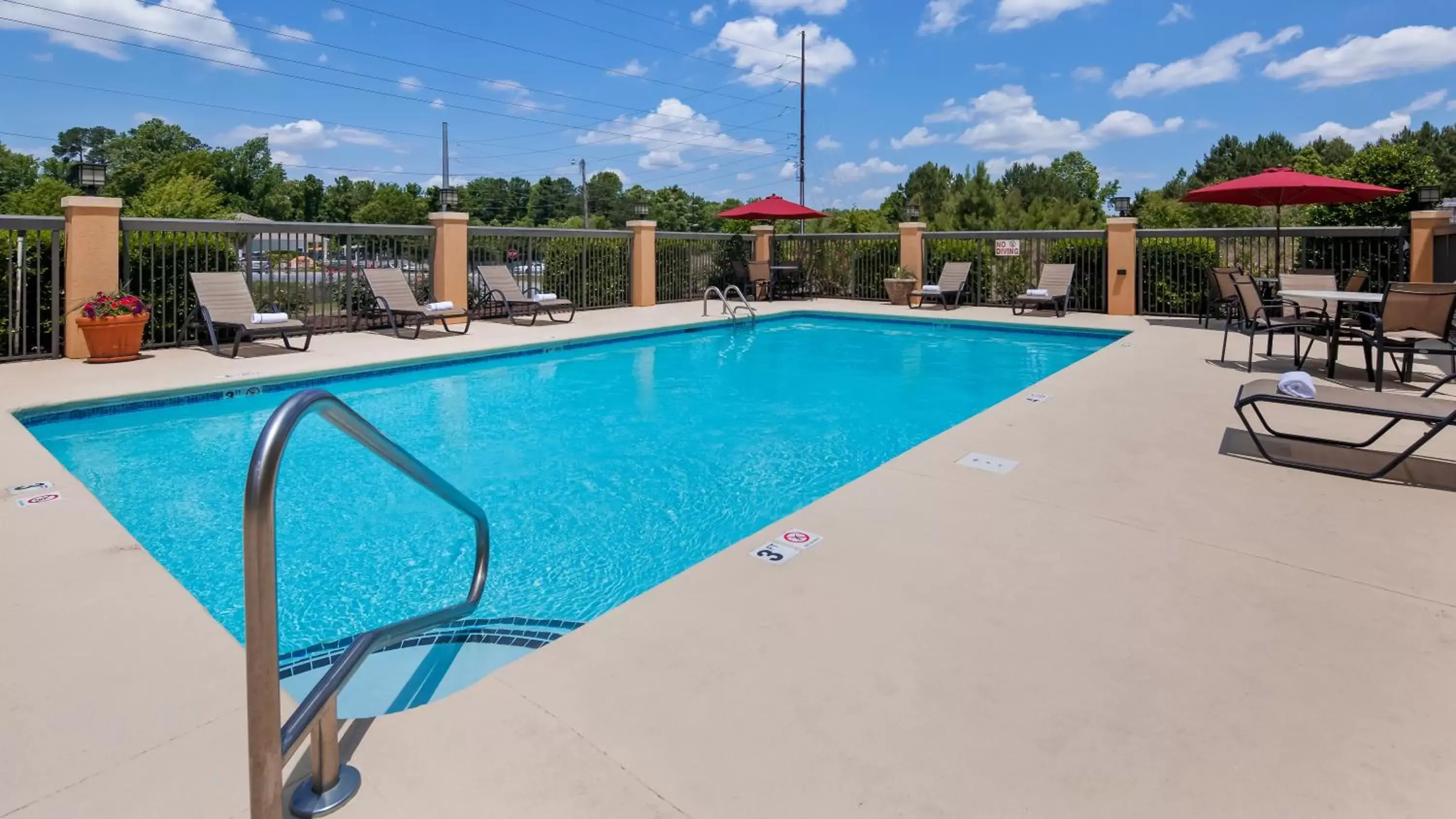 , Swimming Pool in Best Western Plus Suites Greenville