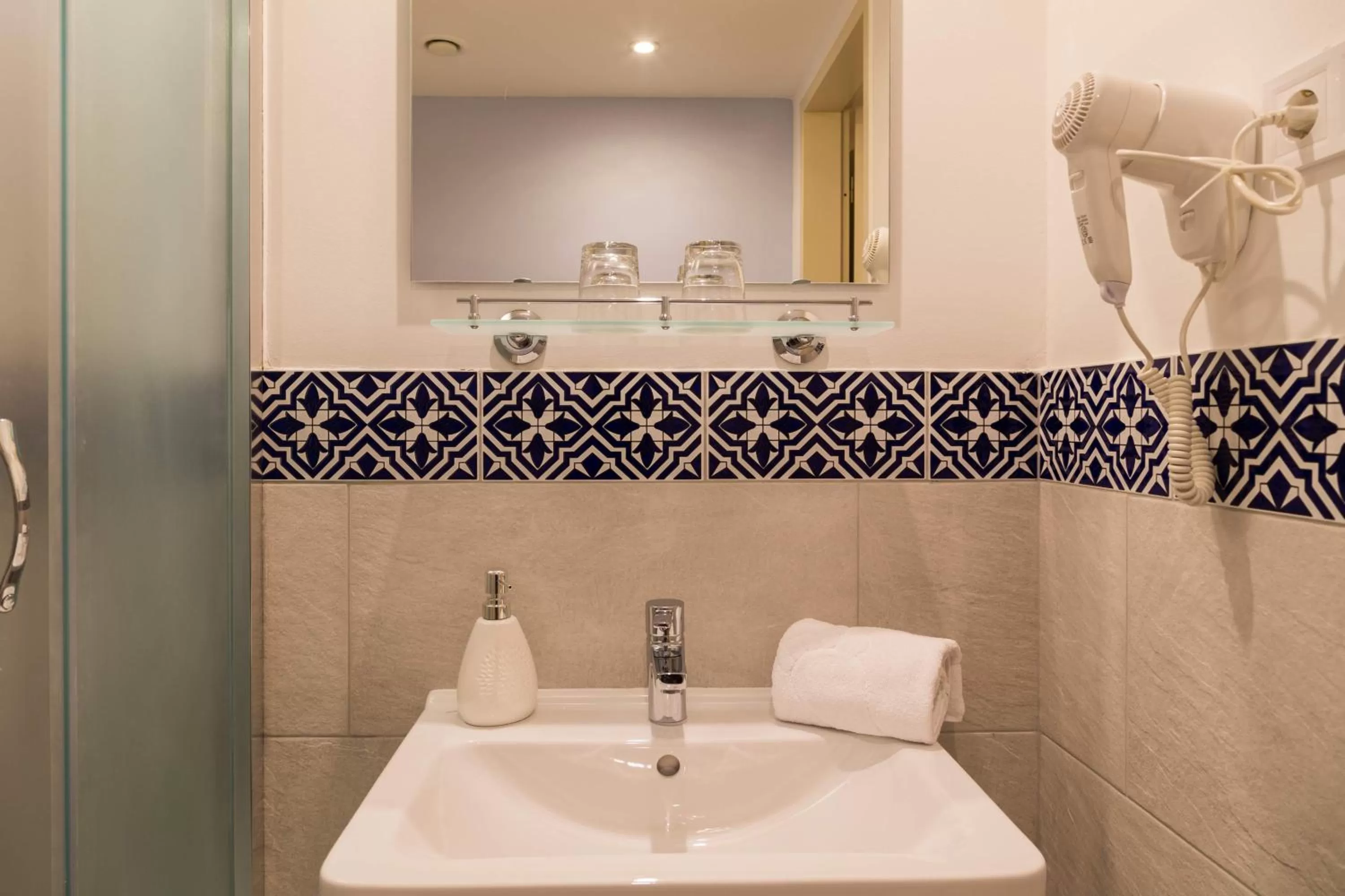 Bathroom in Hotel Memories Budapest