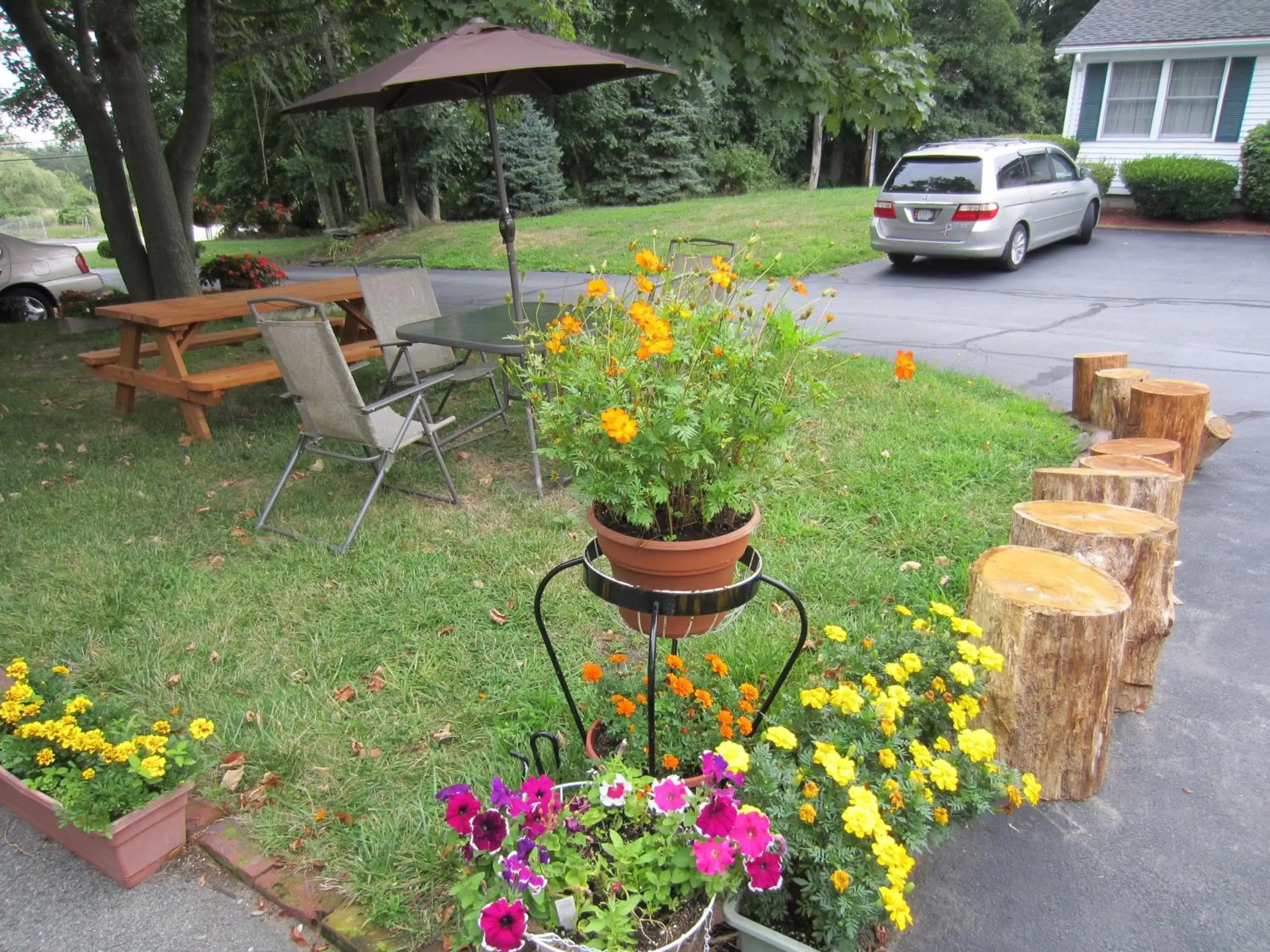 Garden in Founder's Brook Motel and Suites