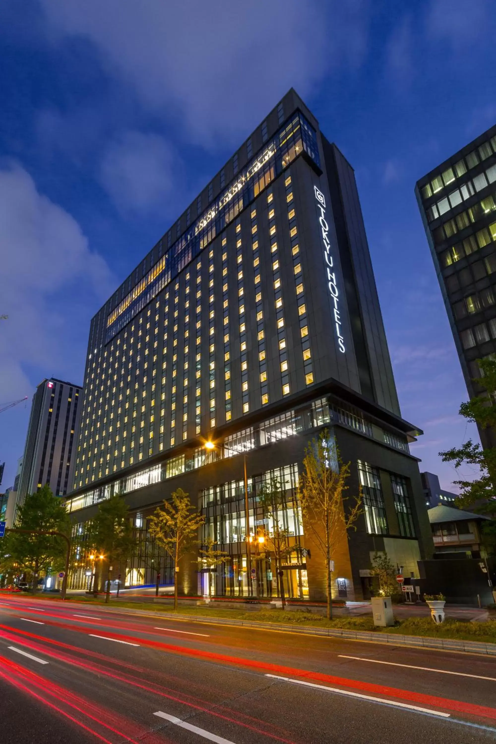 Property building in Osaka Excel Hotel Tokyu Property building in Osaka Excel Hotel Tokyu