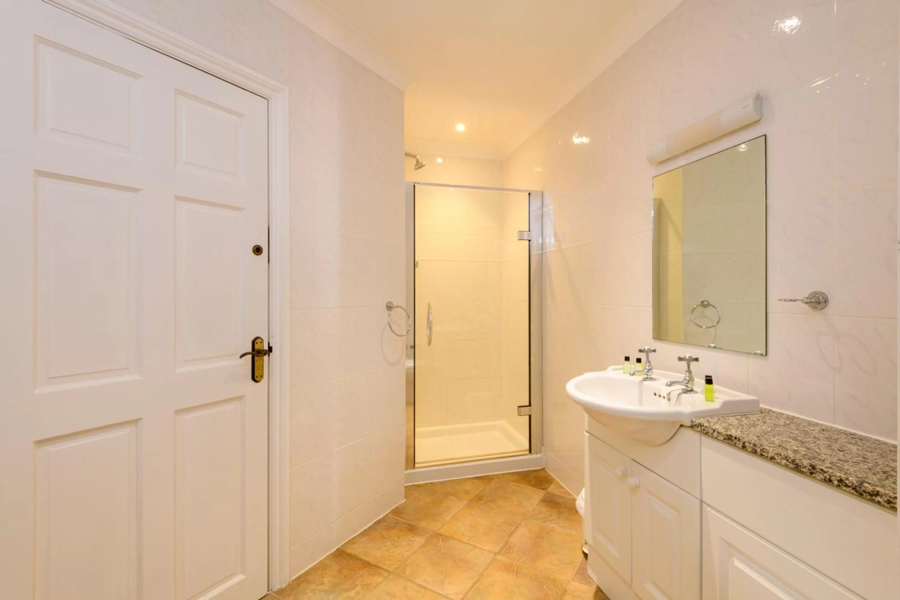 Shower in Porth Veor Manor Villas & Apartments
