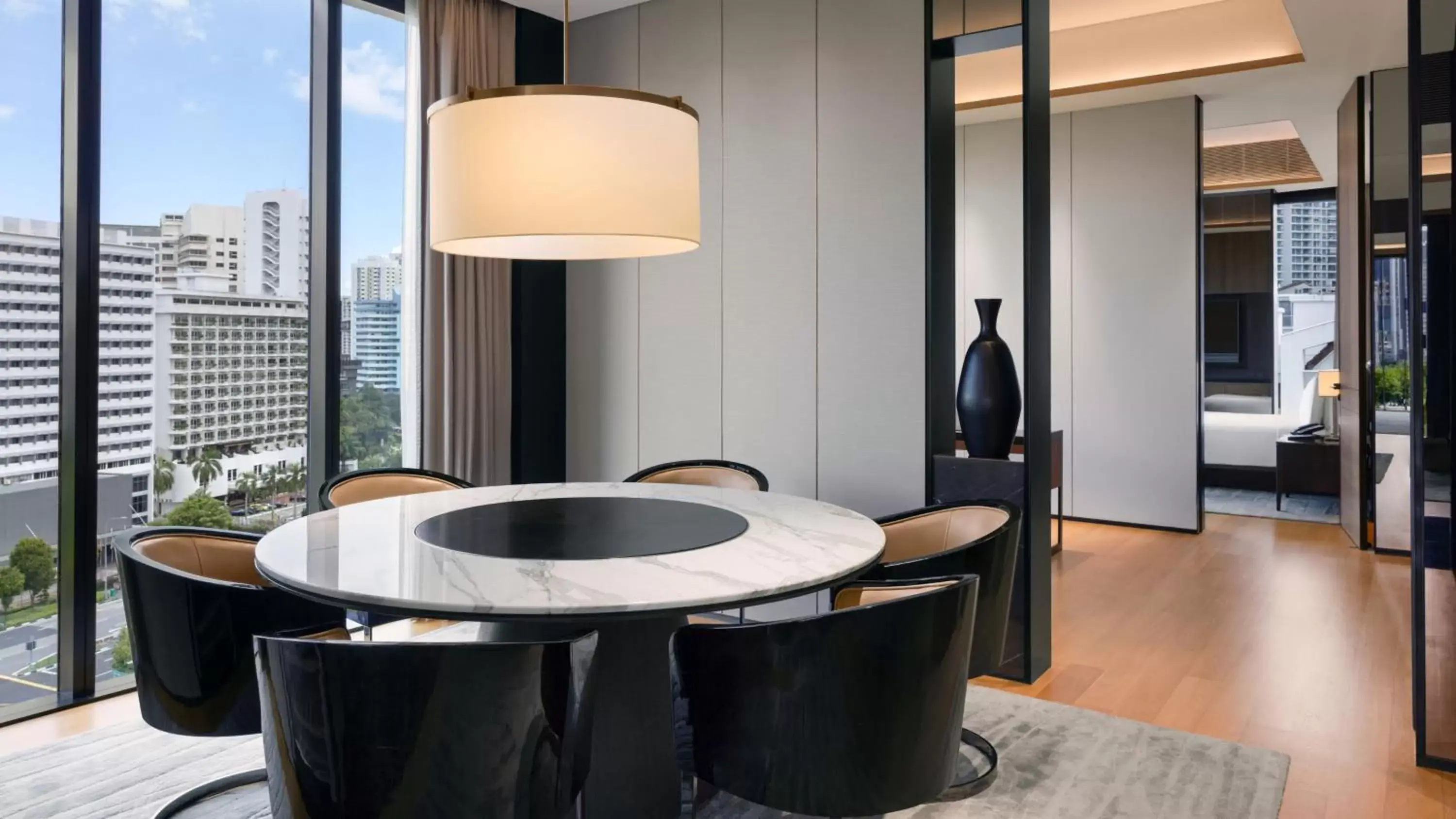 Dining area in InterContinental Singapore Robertson Quay, an IHG Hotel