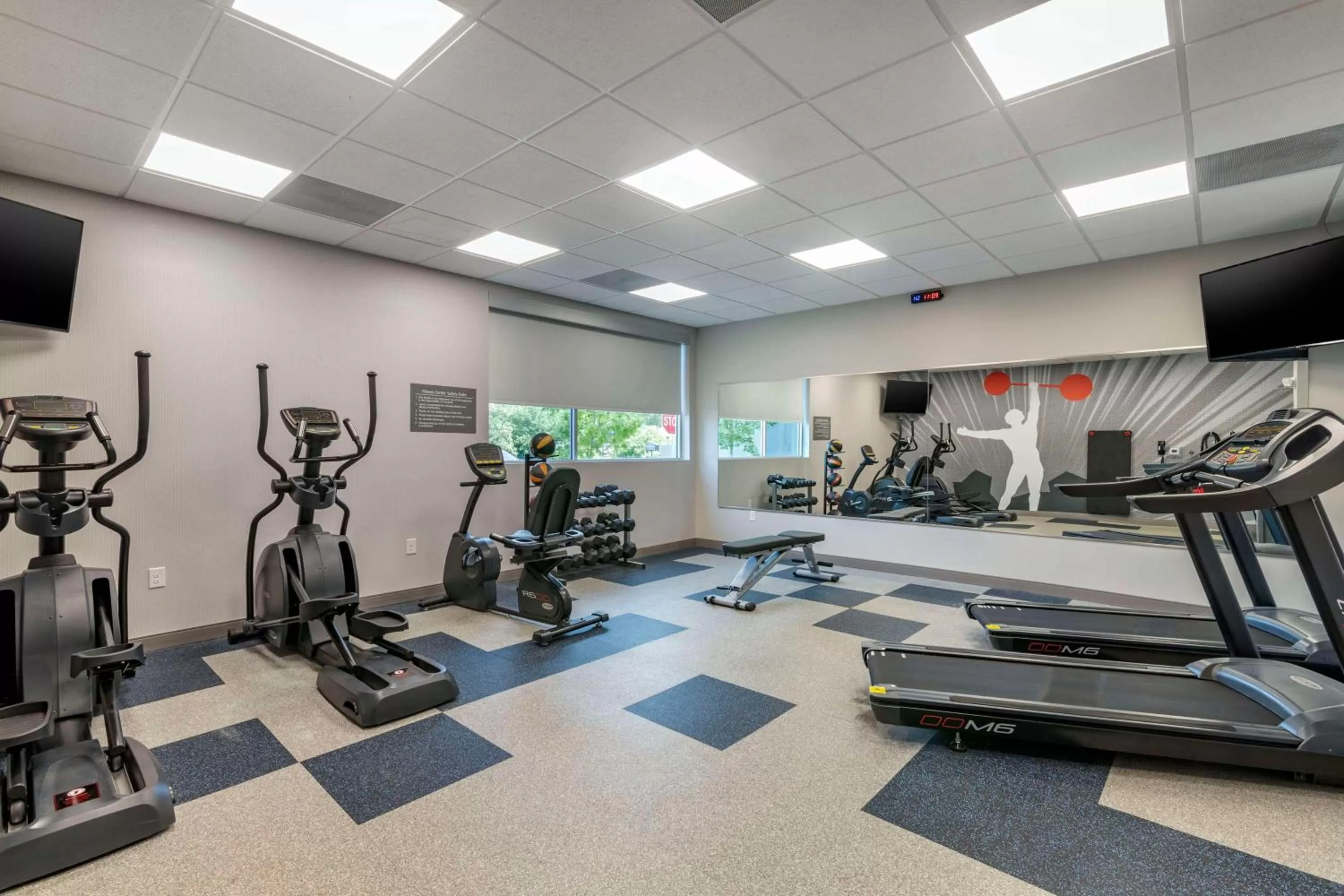Fitness centre/facilities in GLō Best Western Savannah-Gateway I-95