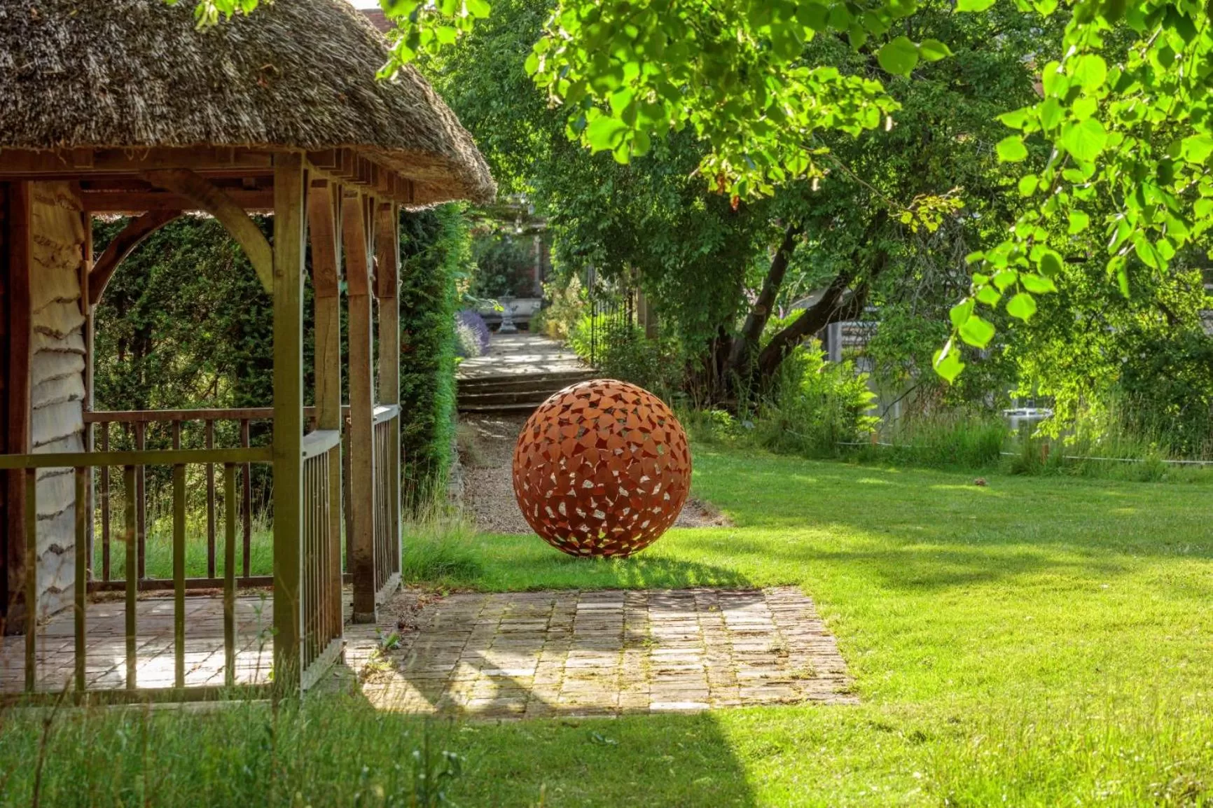 Garden in Great Fosters - Near Windsor