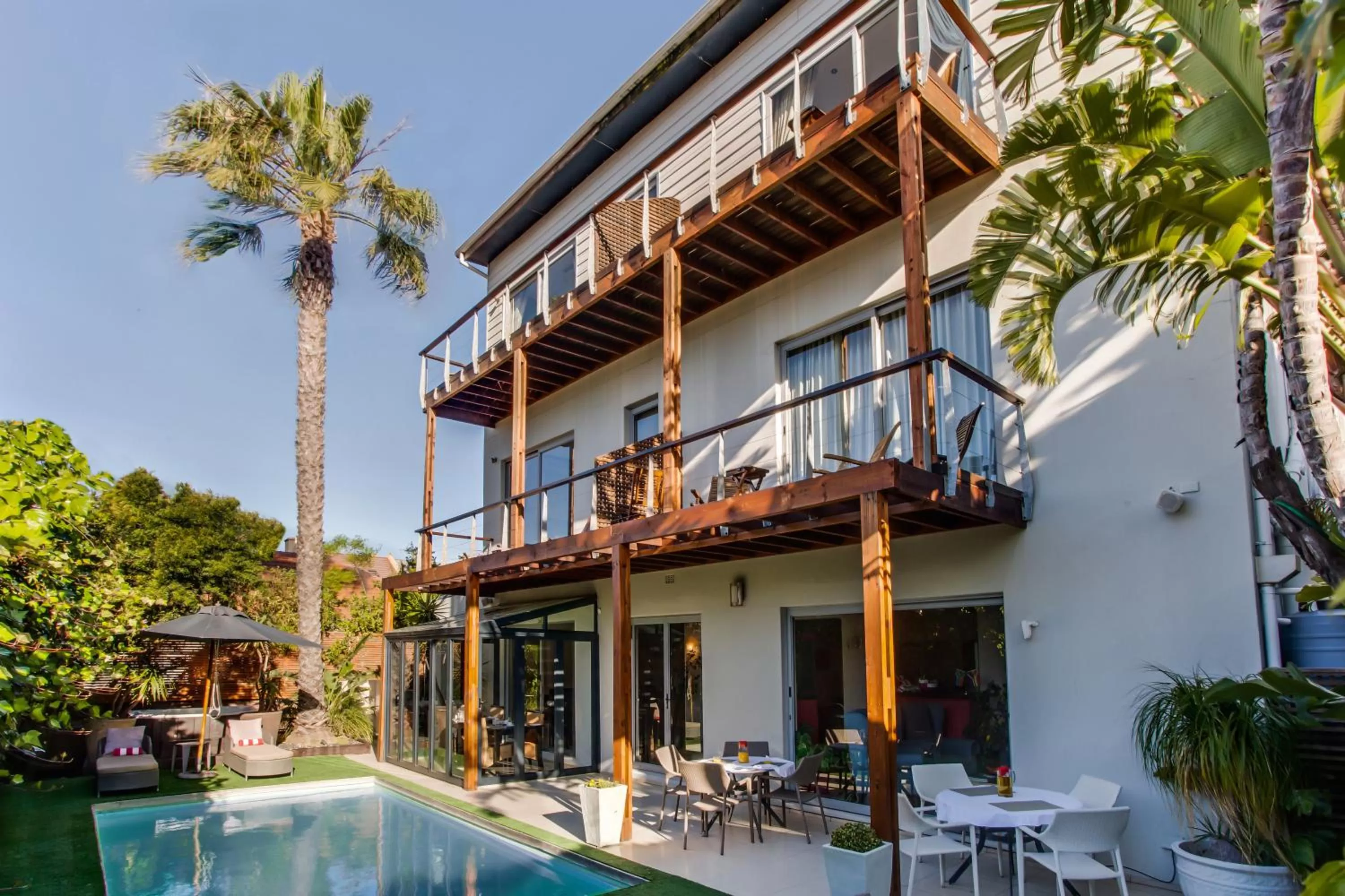 Day in The One 8 Hotel in Green Point - Solar Power