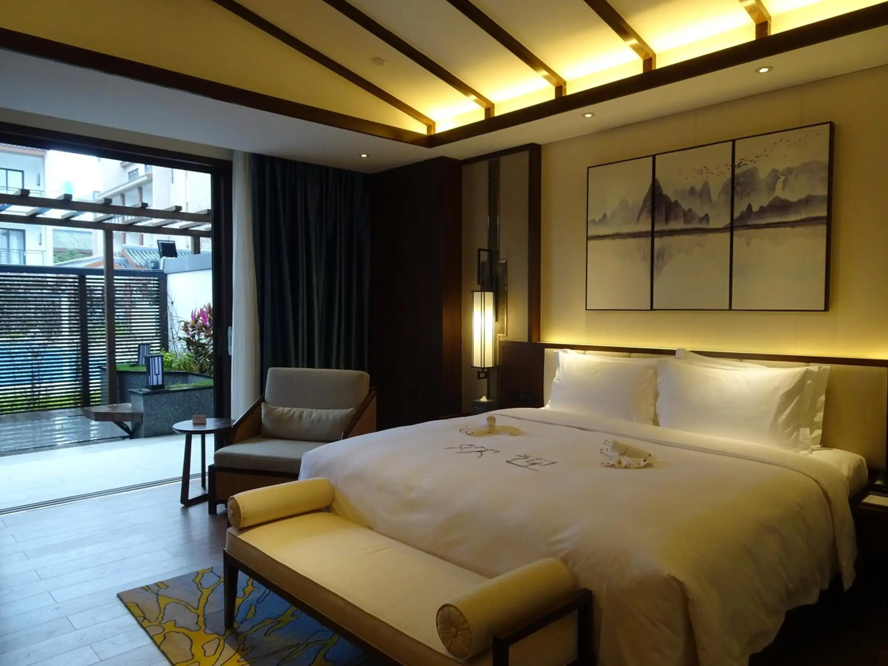 Bed in Wyndham Guilin Pingle