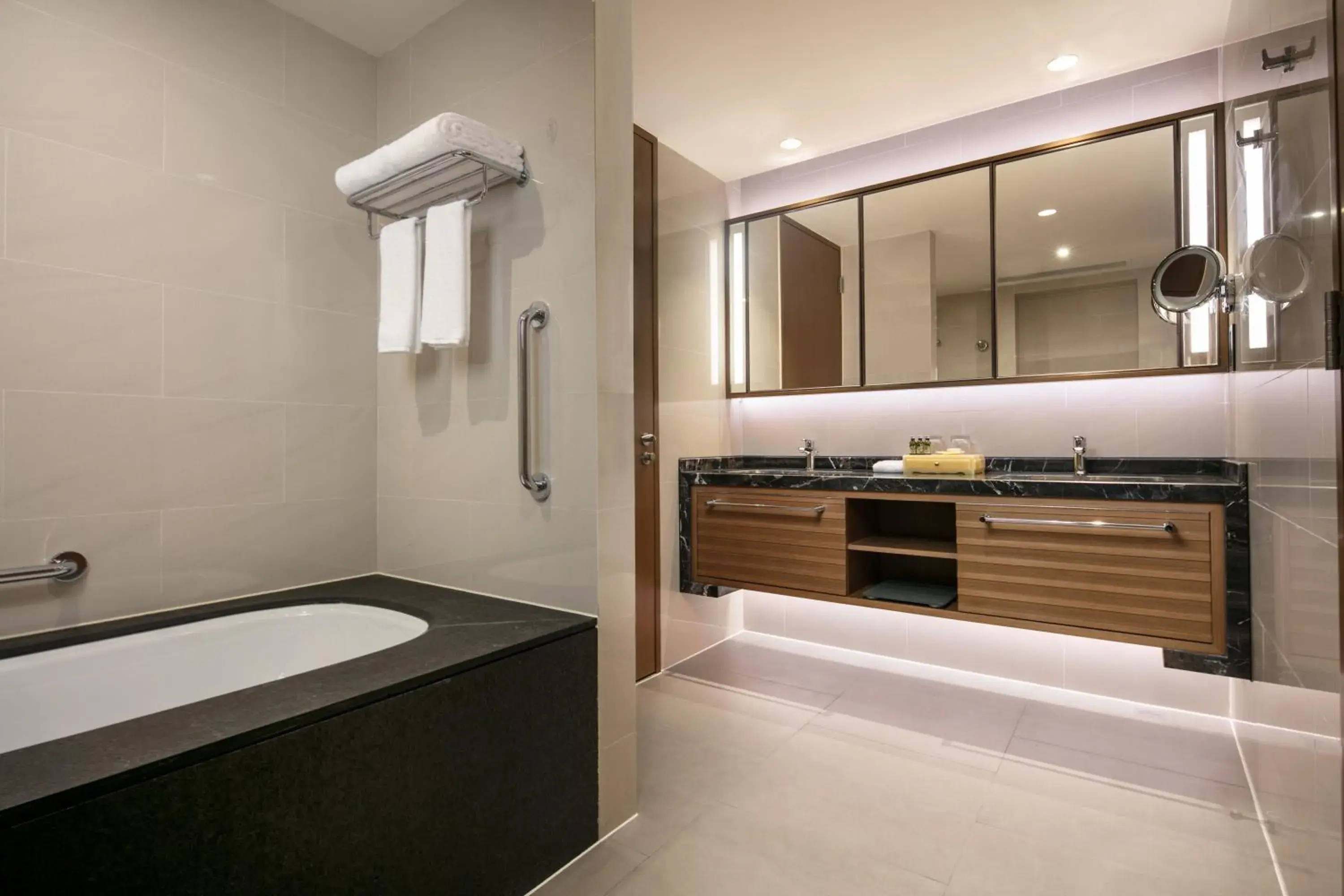 Bathroom in Somerset Swan Lake Hefei