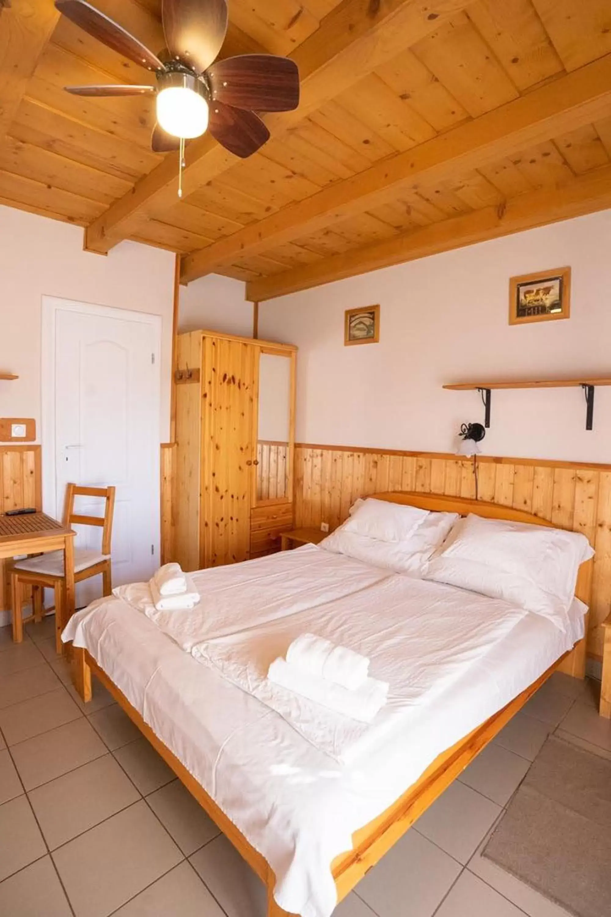 Double or Twin Room in Vadvirág Vendéglő és Fogadó Double or Twin Room in Vadvirág Vendéglő és Fogadó