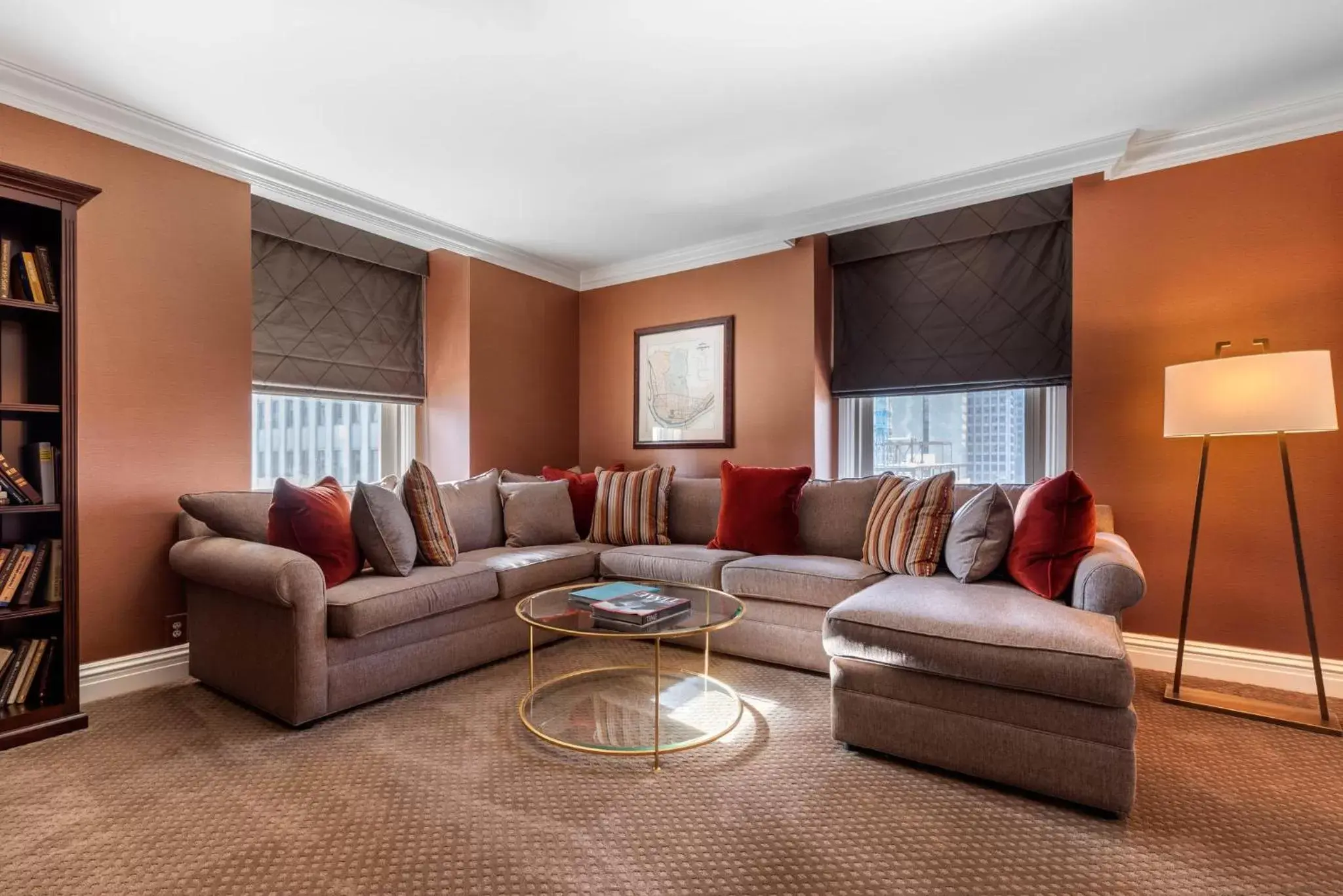 Photo of the whole room, Seating Area in Omni William Penn Hotel