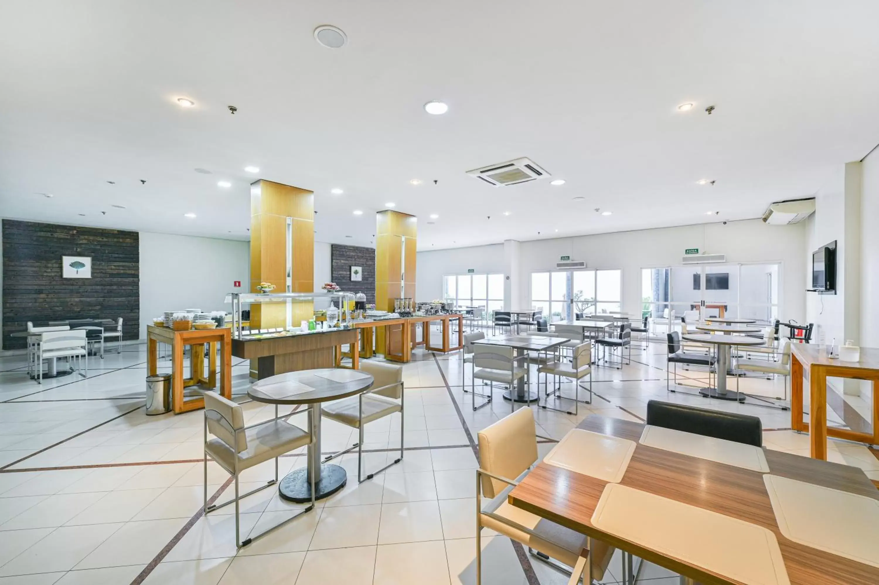 Breakfast in Hotel Nacional Inn Cuiabá Breakfast in Hotel Nacional Inn Cuiabá