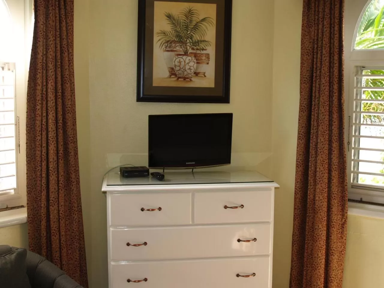 Bedroom, TV/Entertainment Center in Sandcastles Resort, Ocho Rios