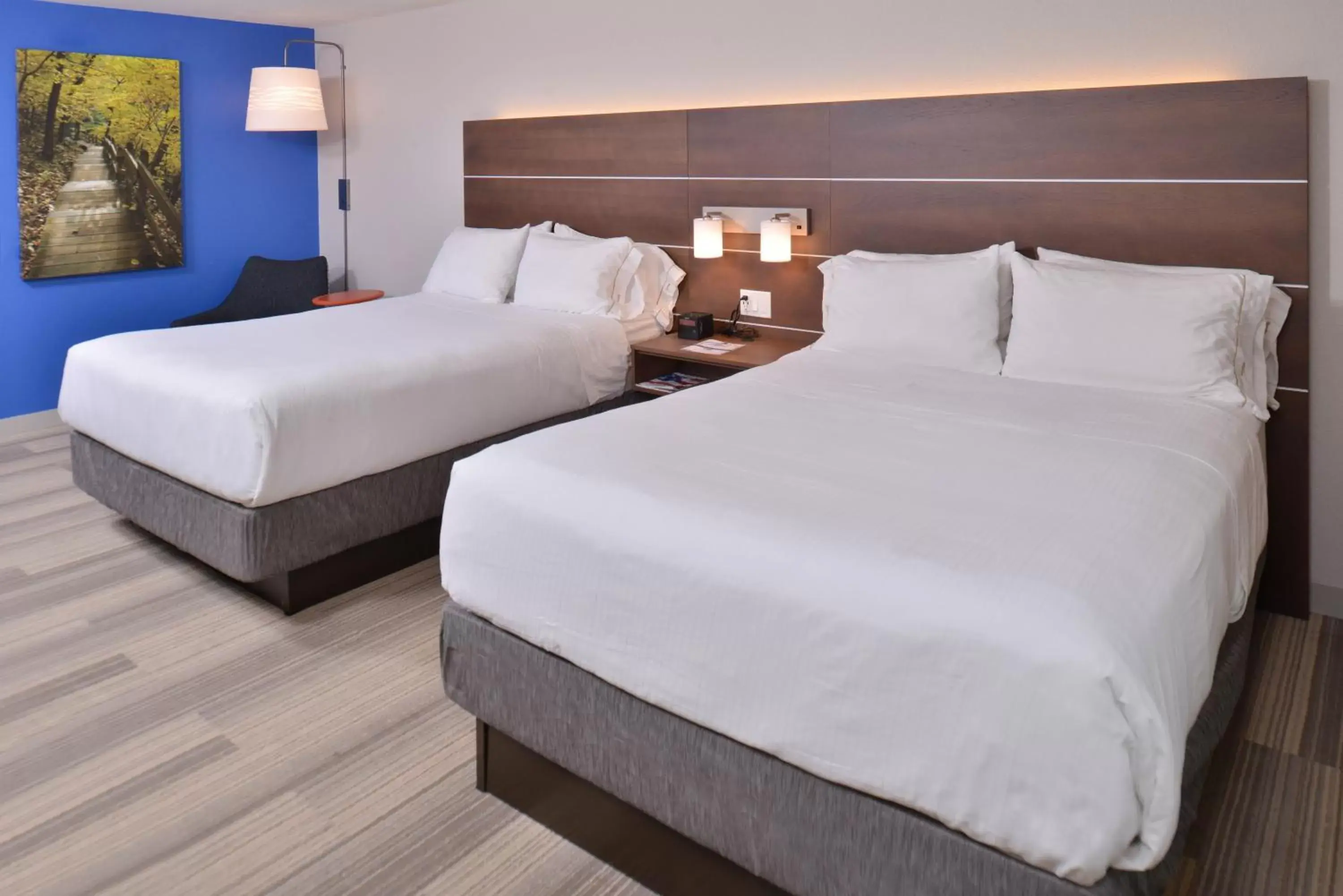 Photo of the whole room, Bed in Holiday Inn Express Hotel and Suites Stevens Point by IHG Photo of the whole room, Bed in Holiday Inn Express Hotel and Suites Stevens Point by IHG