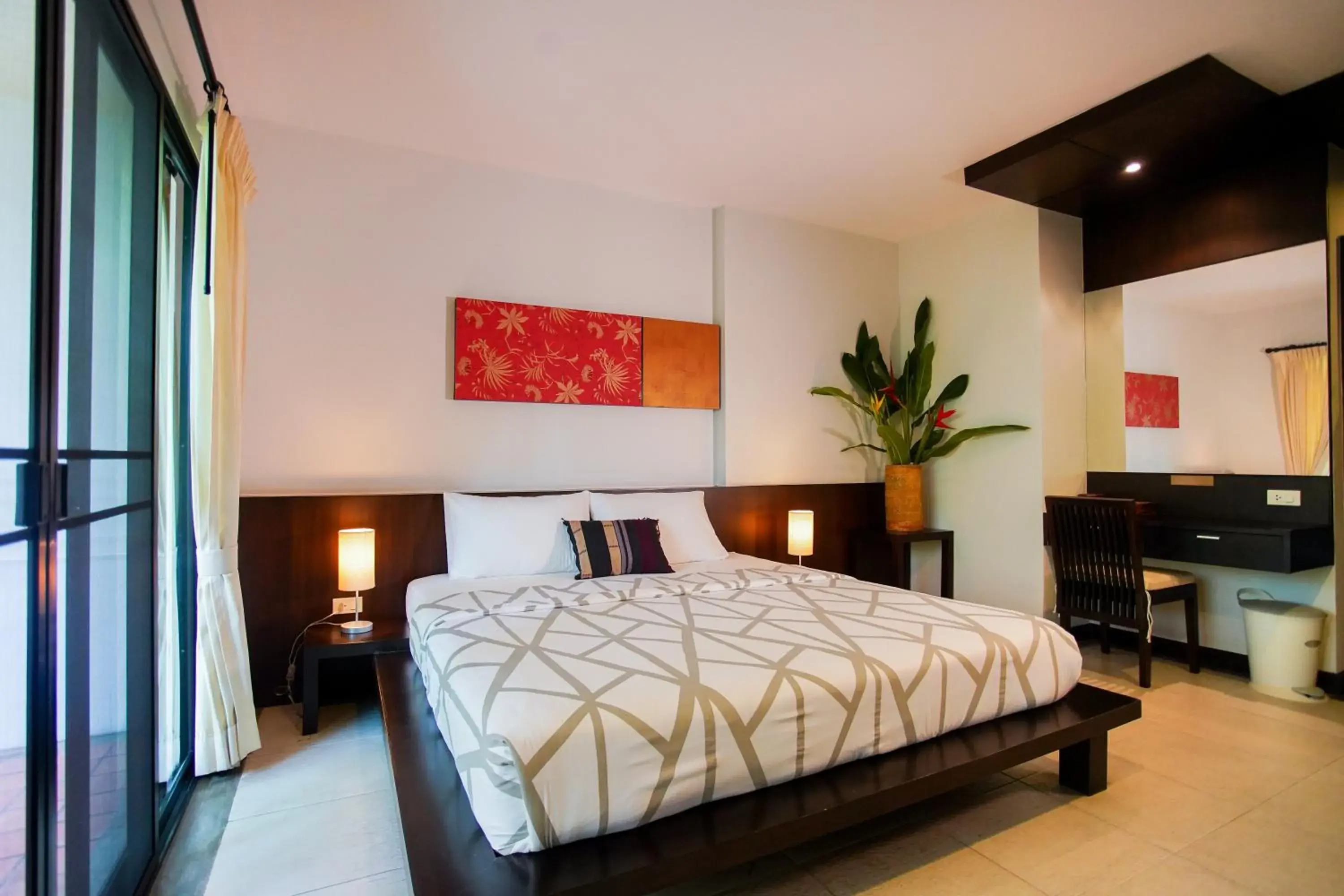 Communal lounge/ TV room, Bed in Sang Serene House