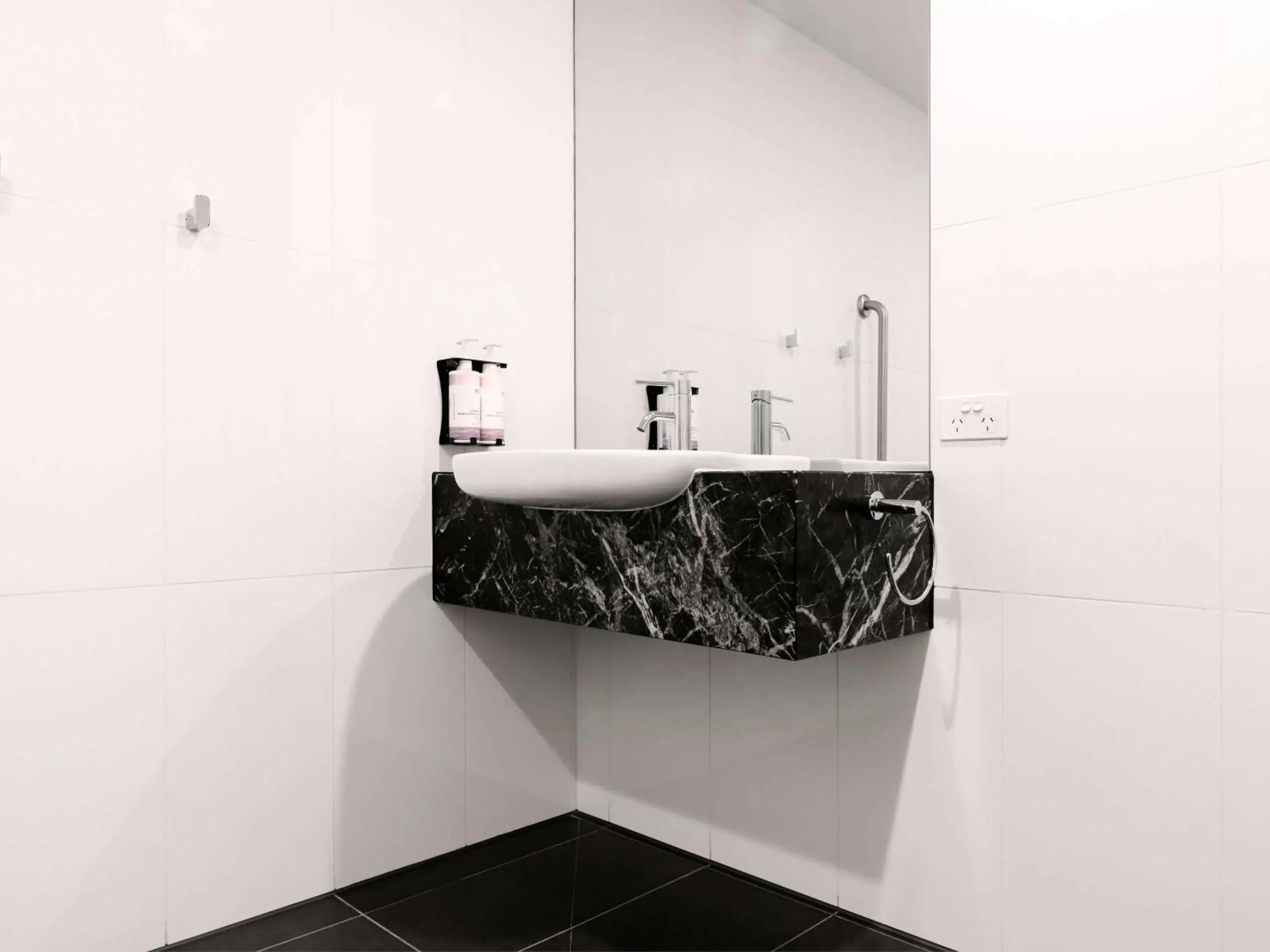 Bathroom in Movenpick Hotel Melbourne On Spencer