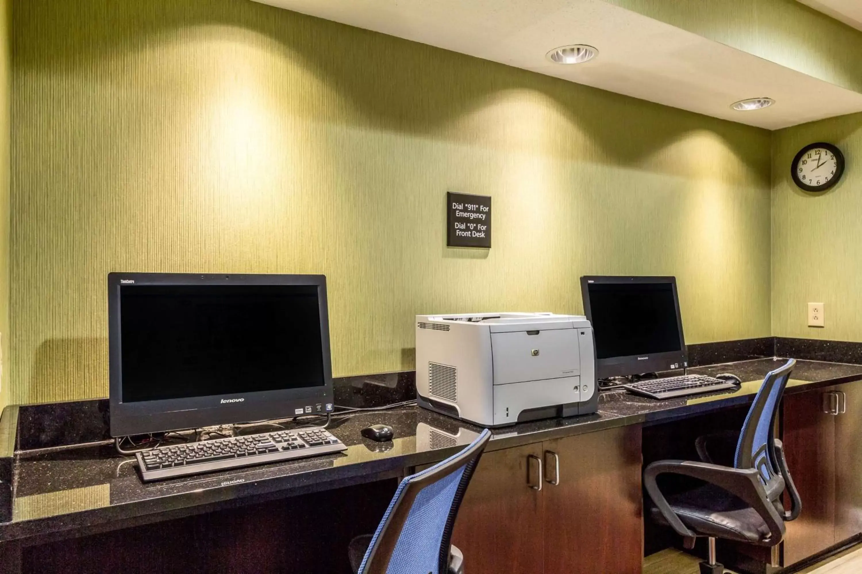 Business facilities, Business Area/Conference Room in Hampton Inn Jackson Pearl Intrntl Airport