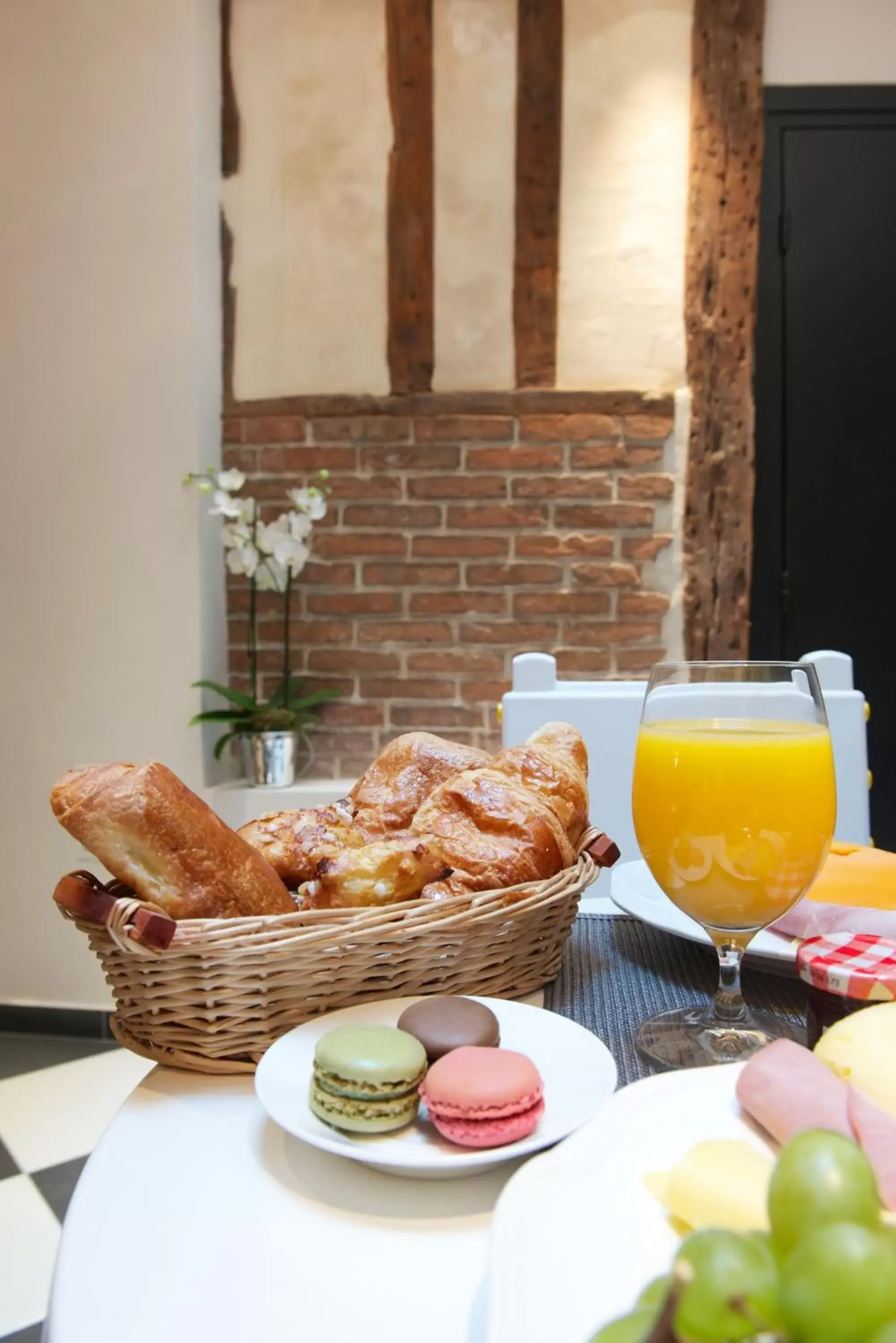 Buffet breakfast, Food in Hotel Le Clos De Notre Dame