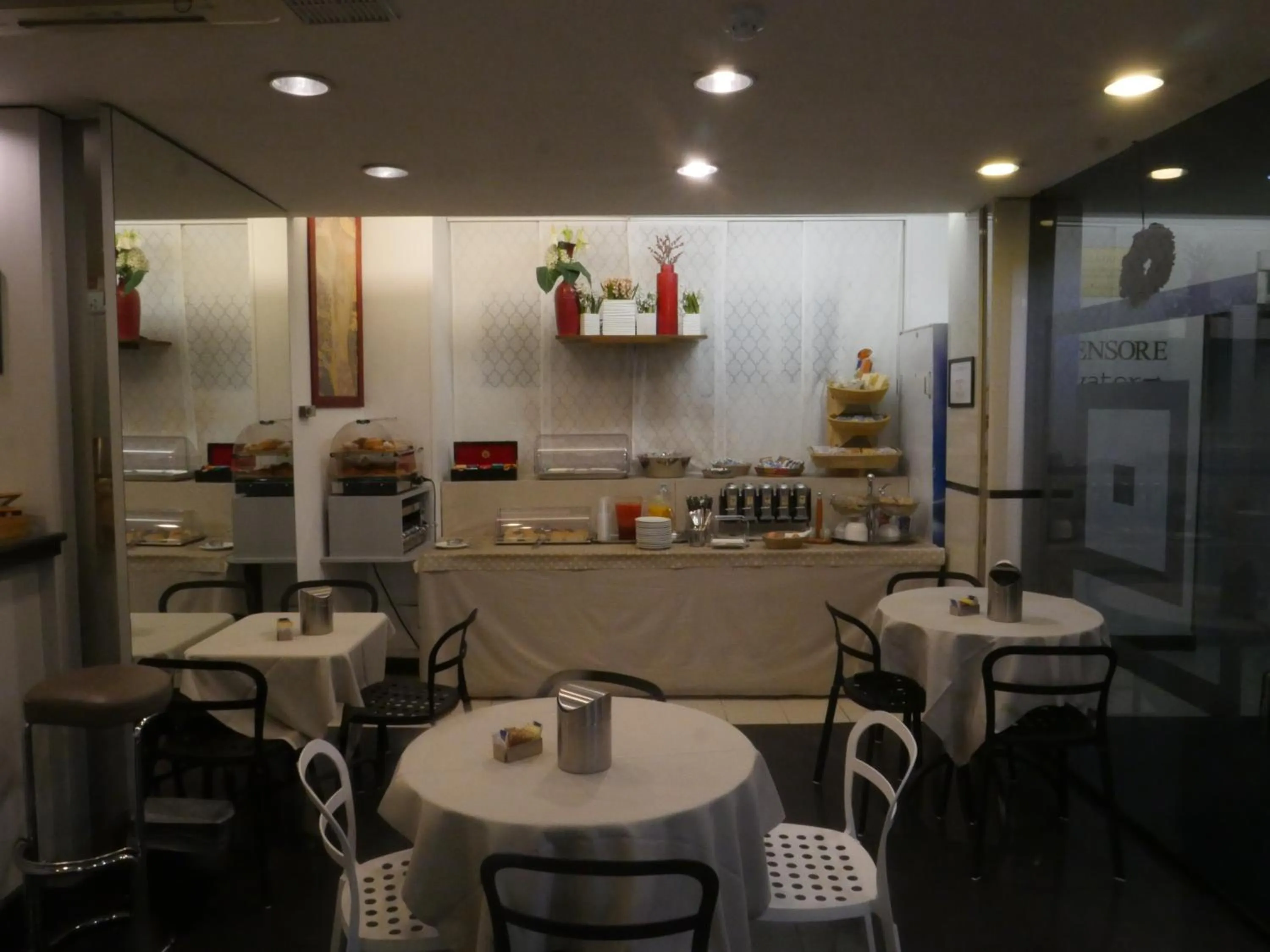 Buffet breakfast in Hotel Careggi