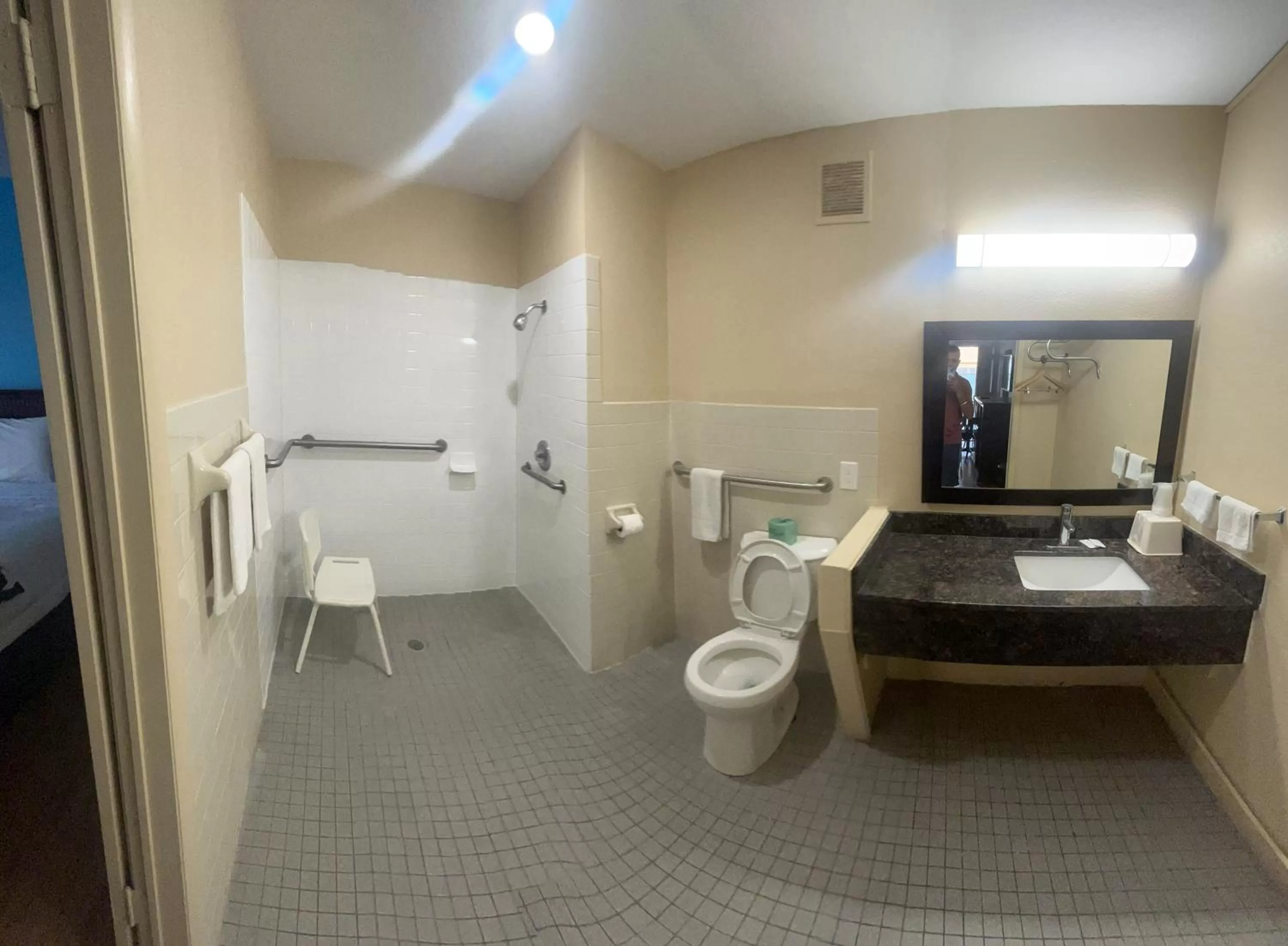 Bathroom in Blue Star inn