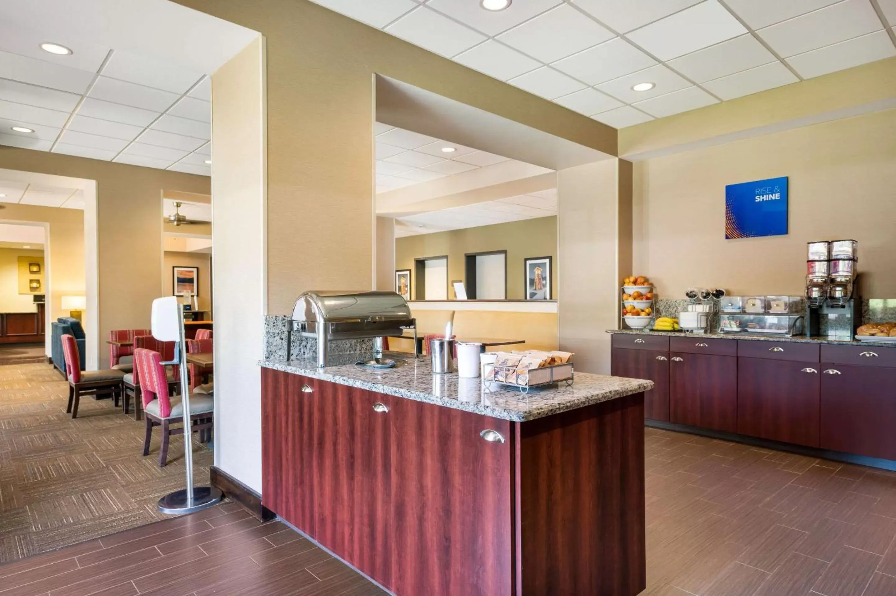 Breakfast, Restaurant/Places to Eat in Comfort Suites Northlake