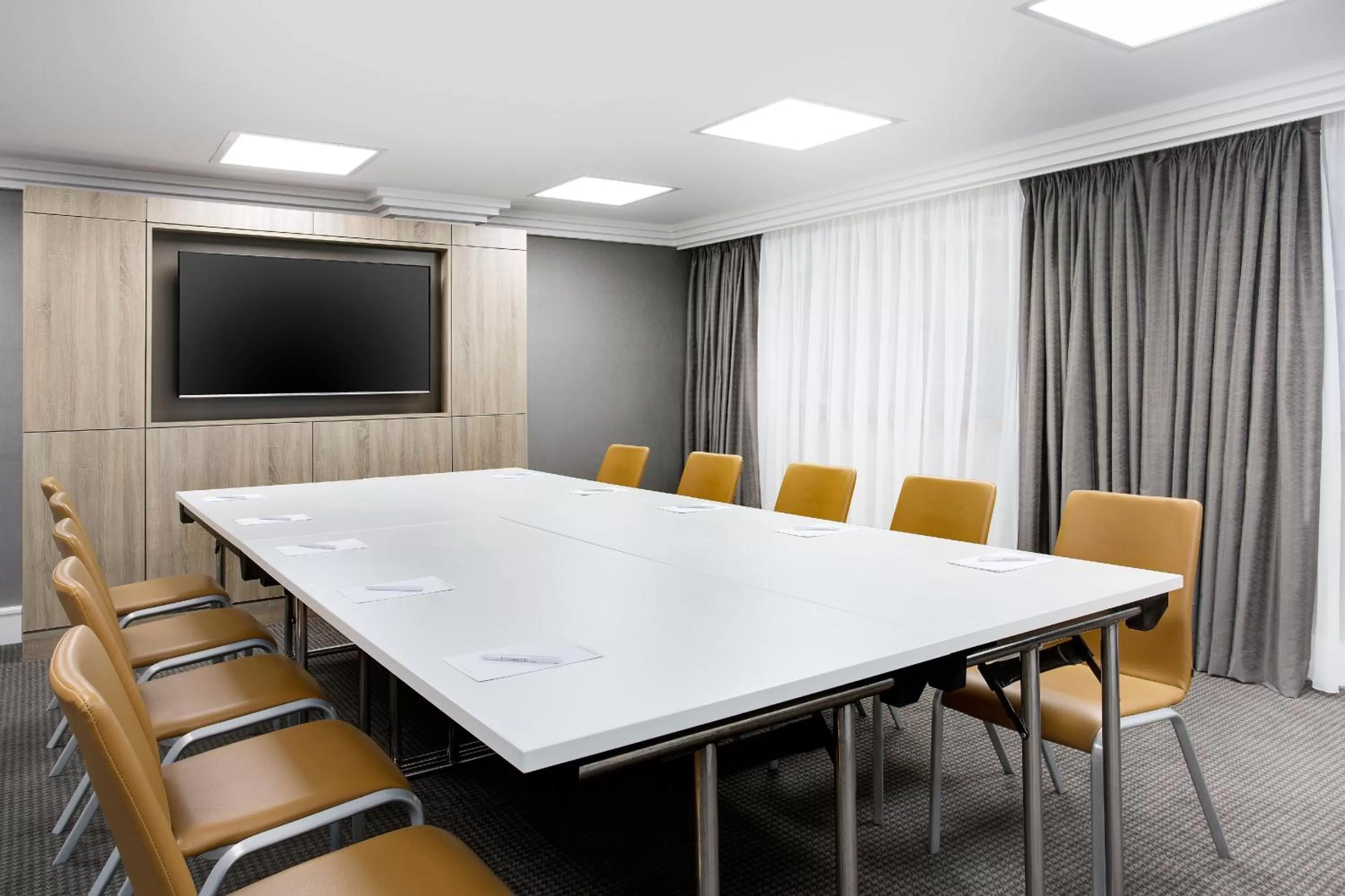 Meeting/conference room in Leonardo Hotel and Conference Venue Hinckley Island